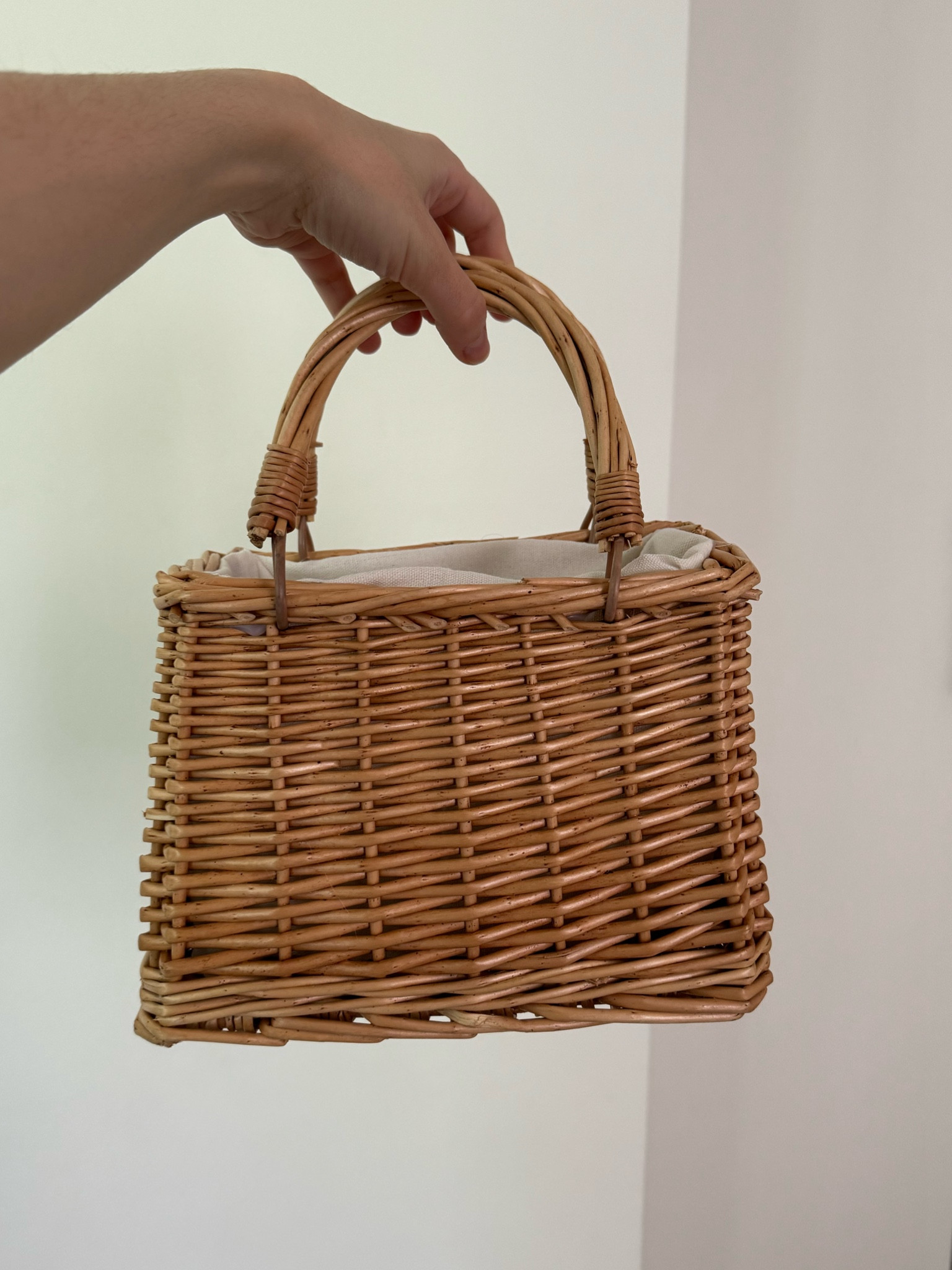 Straw bags are the cutest for summer! I got this one recently for the upcoming photoshoots but I think it will be perfect with summer outfits as well!

#LTKeurope #LTKsummer #LTKbag