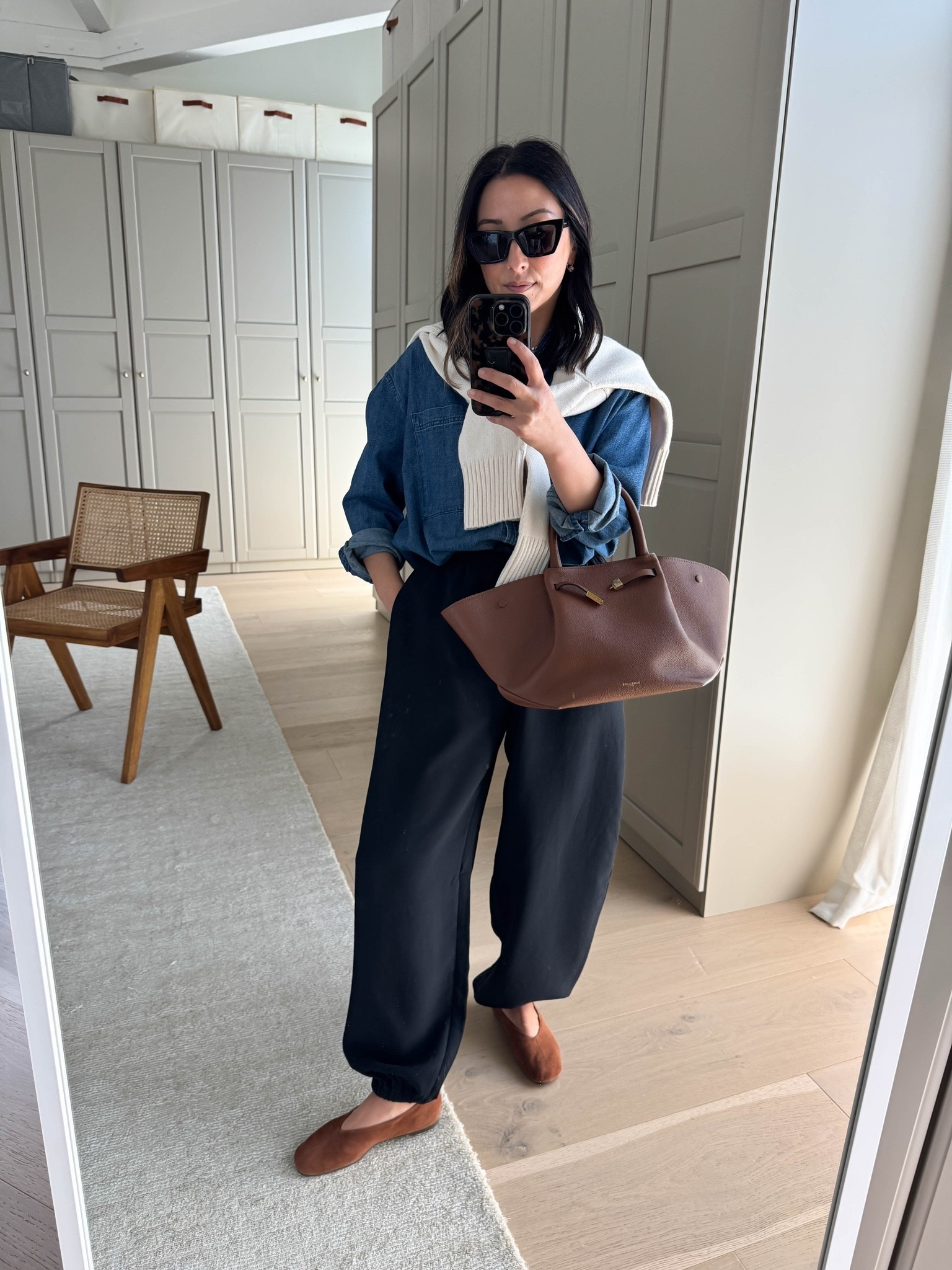 Workwear idea. 

AYR shirt xs
Aritza balloon pants xs
Everlane cotton sweater xs
Vince loafers 5
DeMellier bag New York medium 
Dorsey James necklace 15”
Electric Picks earrings