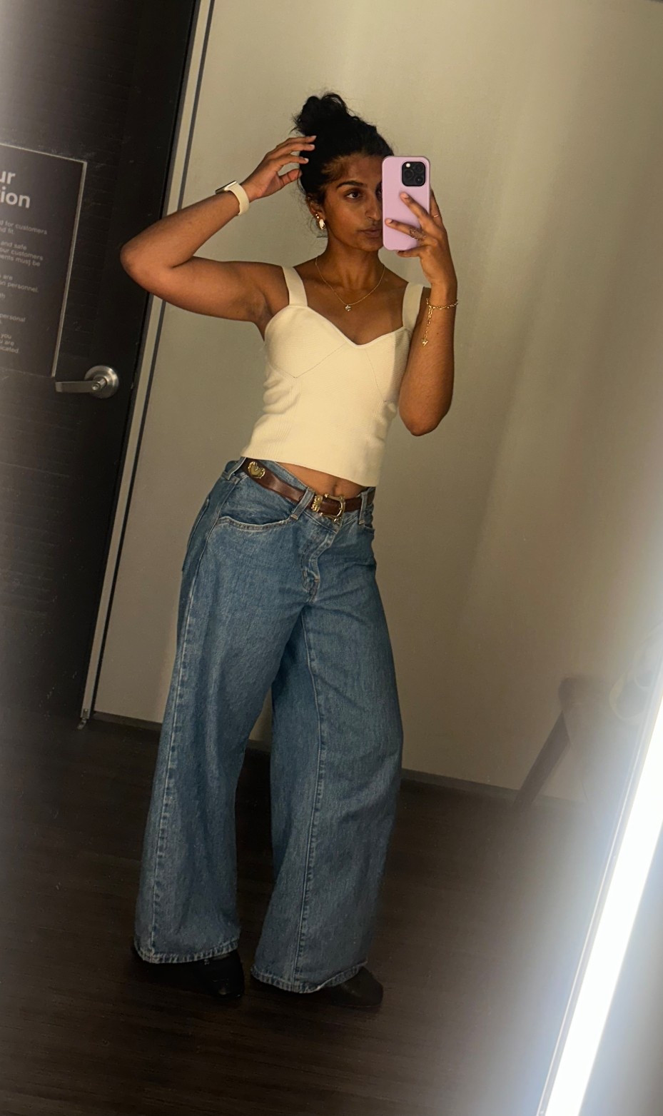 Shopping outfit!!

Express tank top, sweater tank, Levi’s jeans, baggy jeans, belt, women’s shoes, women’s shopping

Top is from express but I can no longer find the link 



#LTKFindsUnder100 #LTKootd #LTKdayinmylife