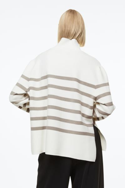 High-collar jumper | H&M (UK, MY, IN, SG, PH, TW, HK)