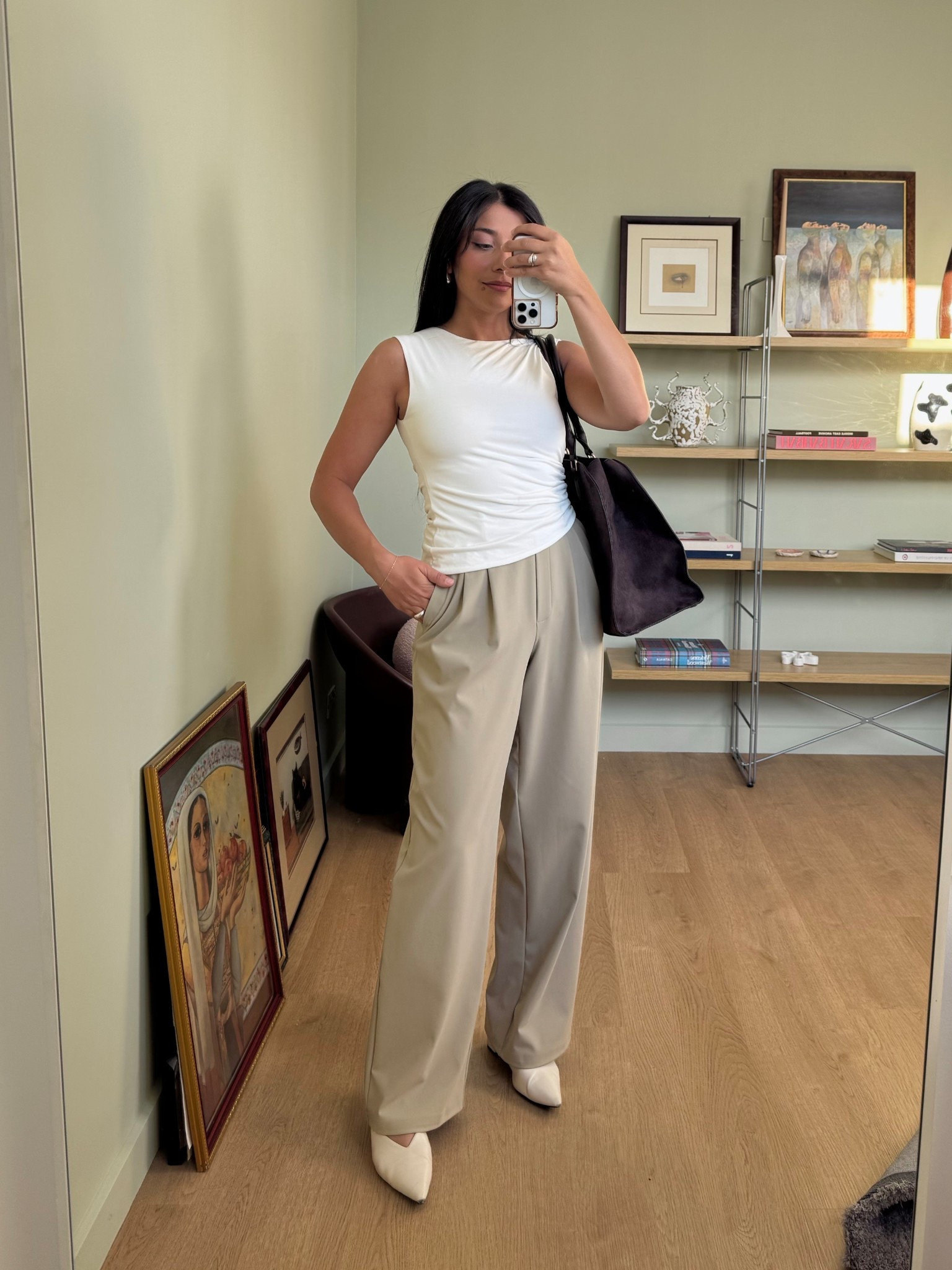 These pants are actually made from activewear fabric!!!! I’m wearing the Asia fit which are shorter for us petite gals hehe — they’re really comfy and a great fit! I’ve got size AU8. My top is from small Aussie label The Annuel 🤎

#LTKpetite #LTKaustralia #LTKworkwear