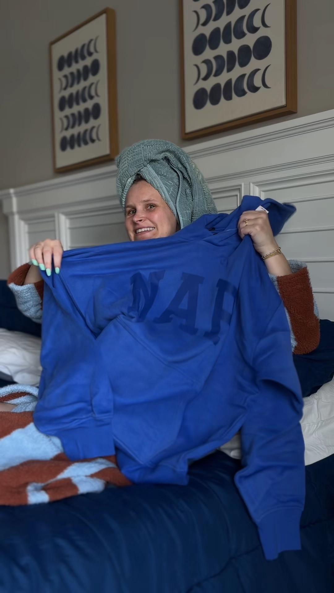 hoodie, gap hoodie, nap hoodie, comfy outfit, travel outfit

#LTKootd