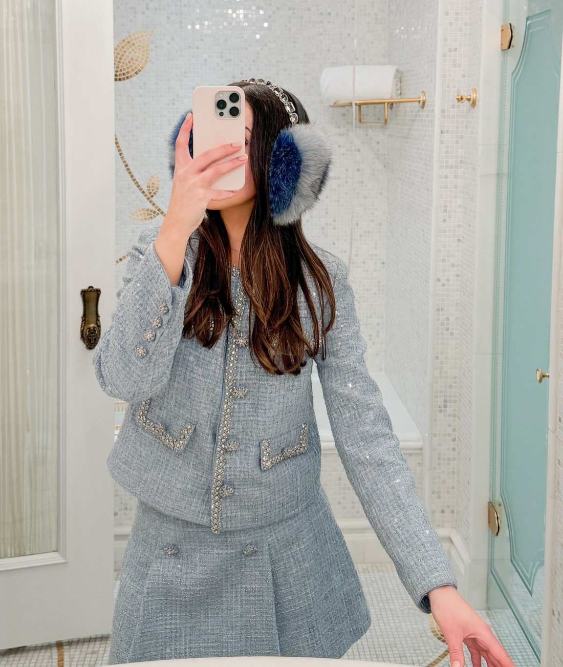 loving self portrait lately, especially this shimmery light blue tweed set—it can go from late winter to spring! 


#LTKSpringSale #LTKstyletip #LTKMostLoved