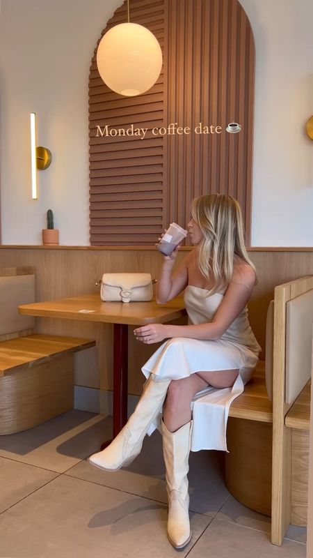 Coffee date fit ✨ follow for more outfit inspiration @meganraeoflight 


Wearing size xs in top and skirt from Abercrombie 

