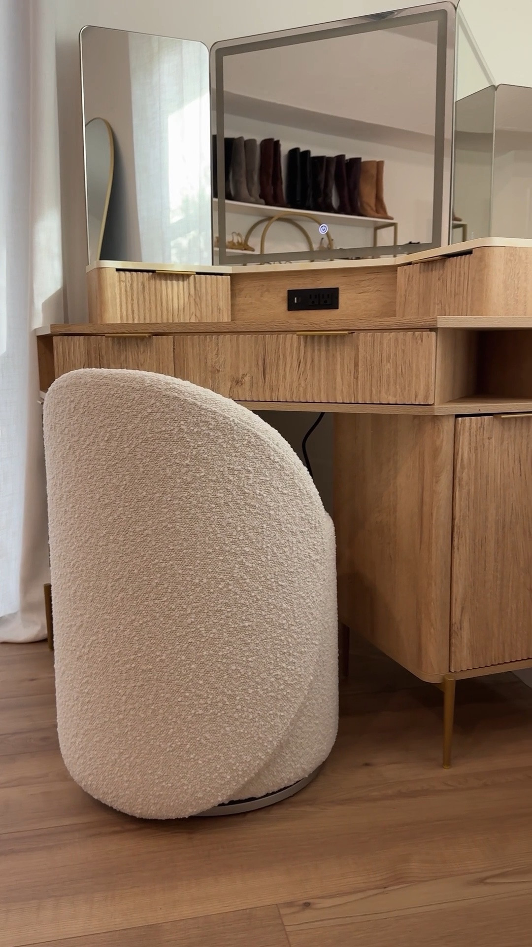 Scroll to shop! ✨ My favorite Amazon home finds. Everything is linked below.👇🏾

Desliza para comprar. ✨ Mis favoritos para el hogar de Amazon.

📲 Download the free LTK app & follow me @kirasfashionfinds to shop all my daily finds.

#LTKvlog #LTKHome #LTKdayinmylife