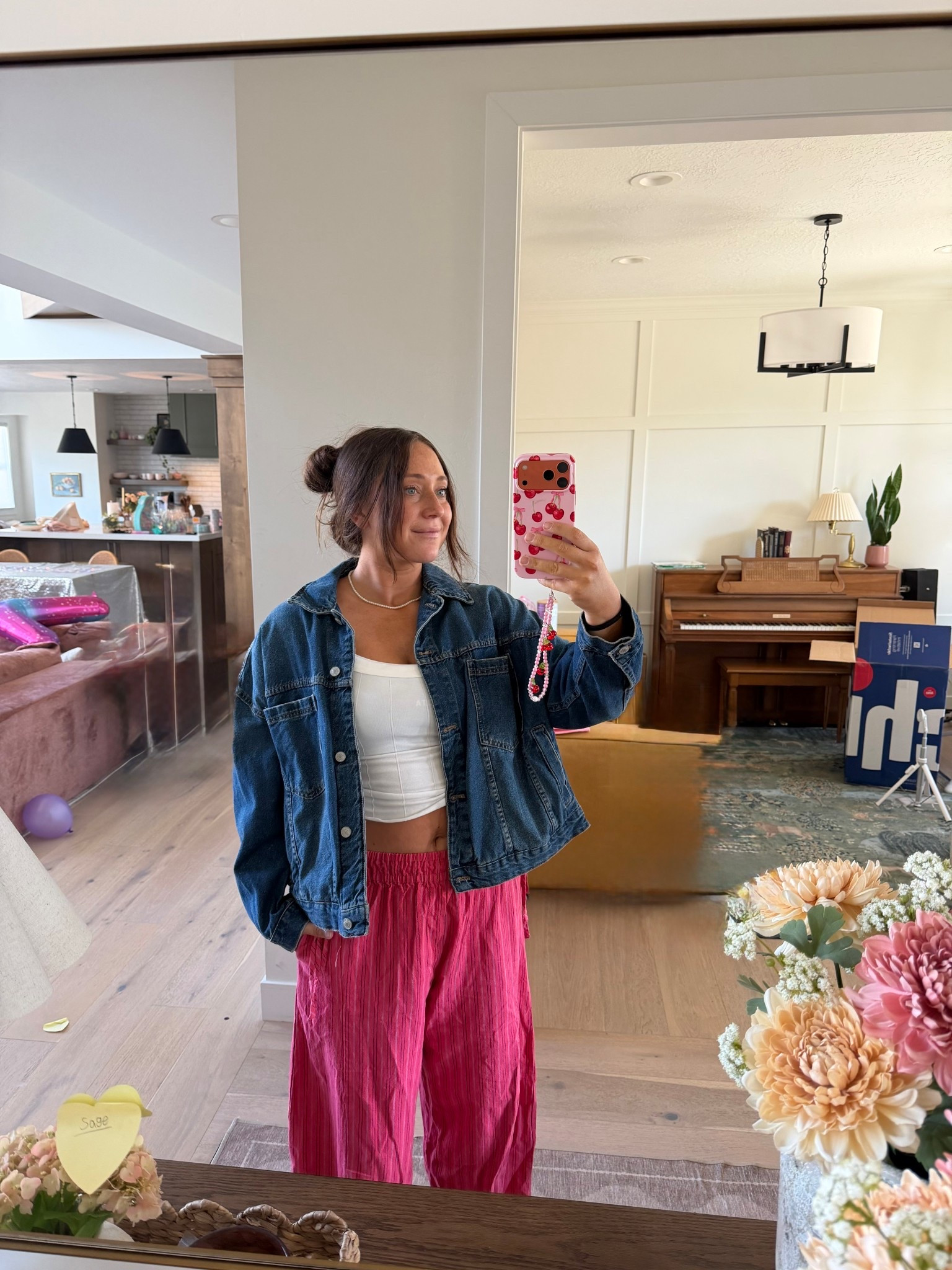 My new favorite pants!! So cute for spring! 🩷

#LTKootd #LTKgrwm #LTKSeasonal