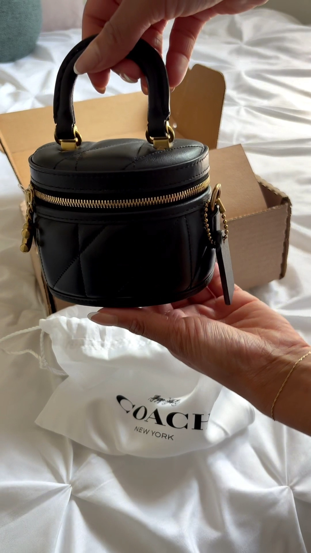 Coach mini bag ❤️

#LTKgiftguide #LTKfall #LTKcanada