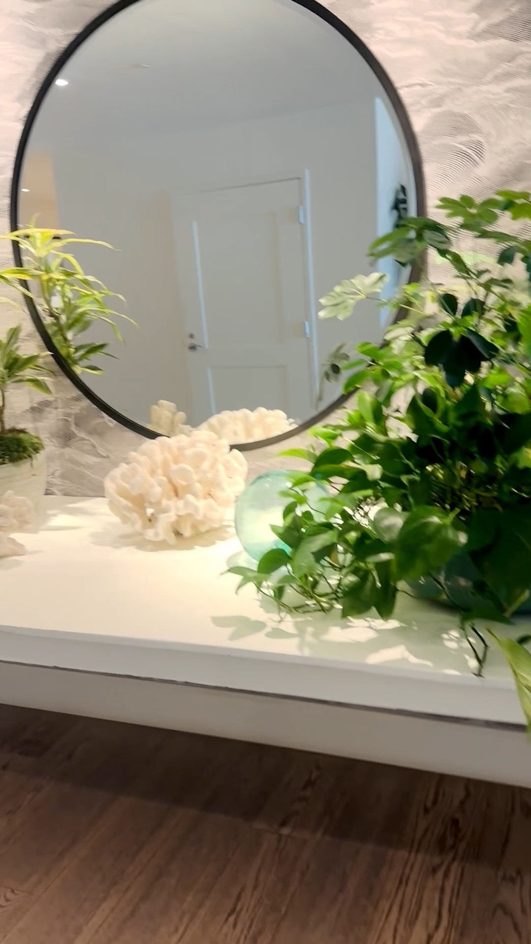 How to make your entryway effortlessly chic—elegant console table , a statement mirror, table lamps, vases with flower greenery, and patterned wallpaper. And of course, a slipcovered chair makes any space more inviting.

#EntrywayDesign #HomeDecor #ChicInteriors #DesignDetails #InteriorInspo #StyledSpaces #SlipcoveredChair #DecorInspiration

#LTKSeasonal #LTKHome #LTKSaleAlert