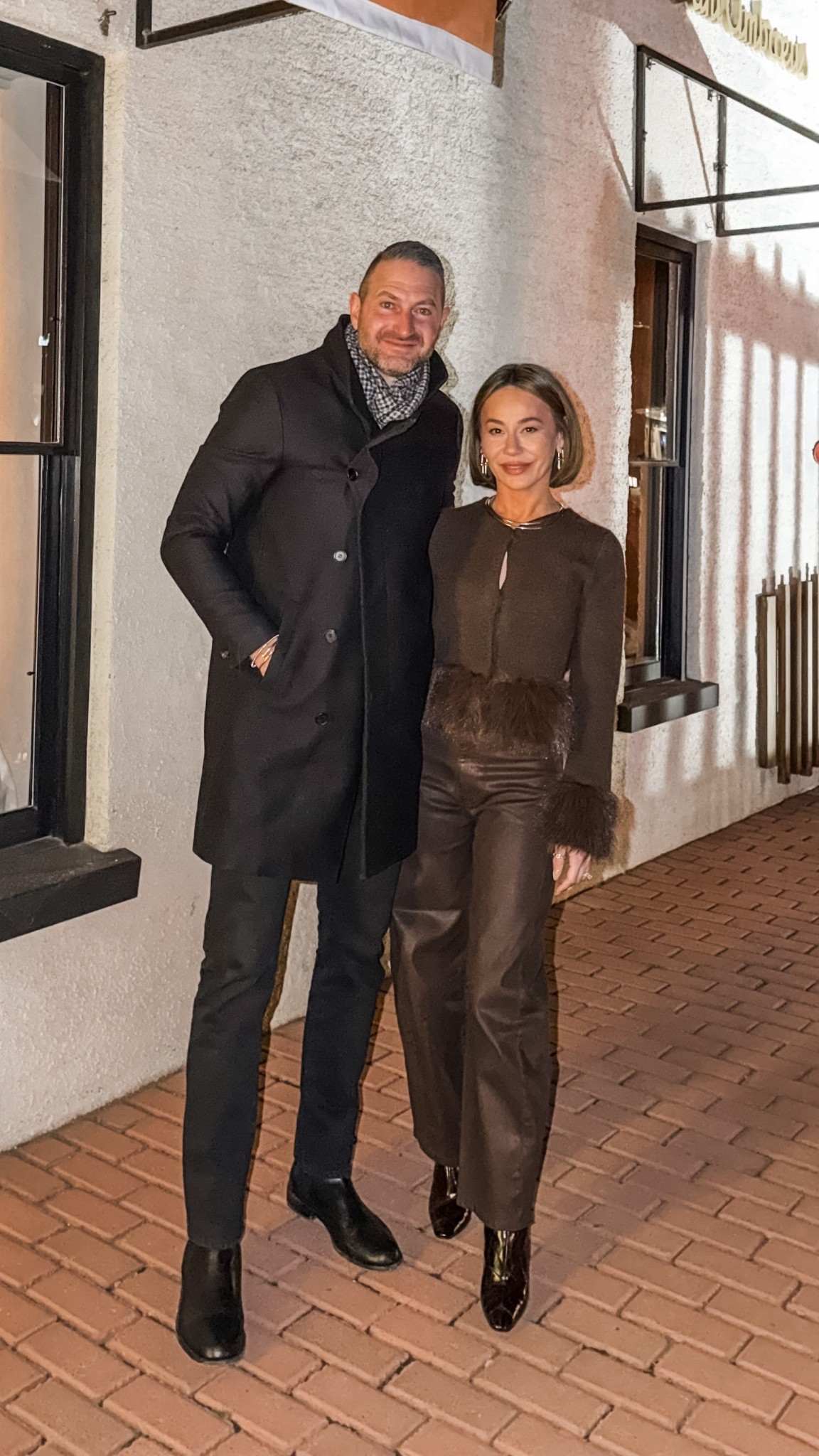 Brown barrel jeans for the win! 