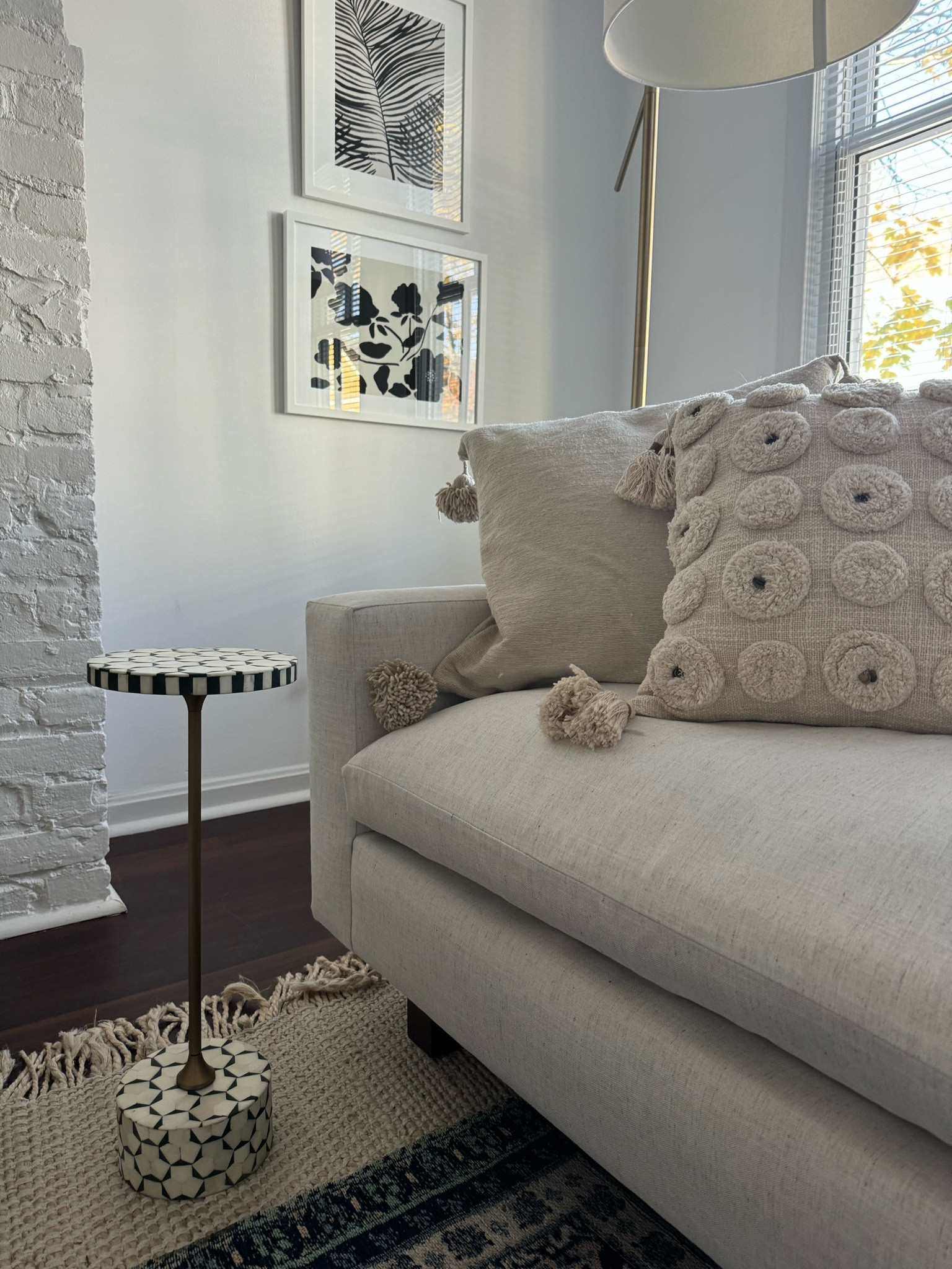 Artfully Walls Prints and Anthropologie Cocktail Table



#LTKSaleAlert #LTKHome #LTKCyberWeek