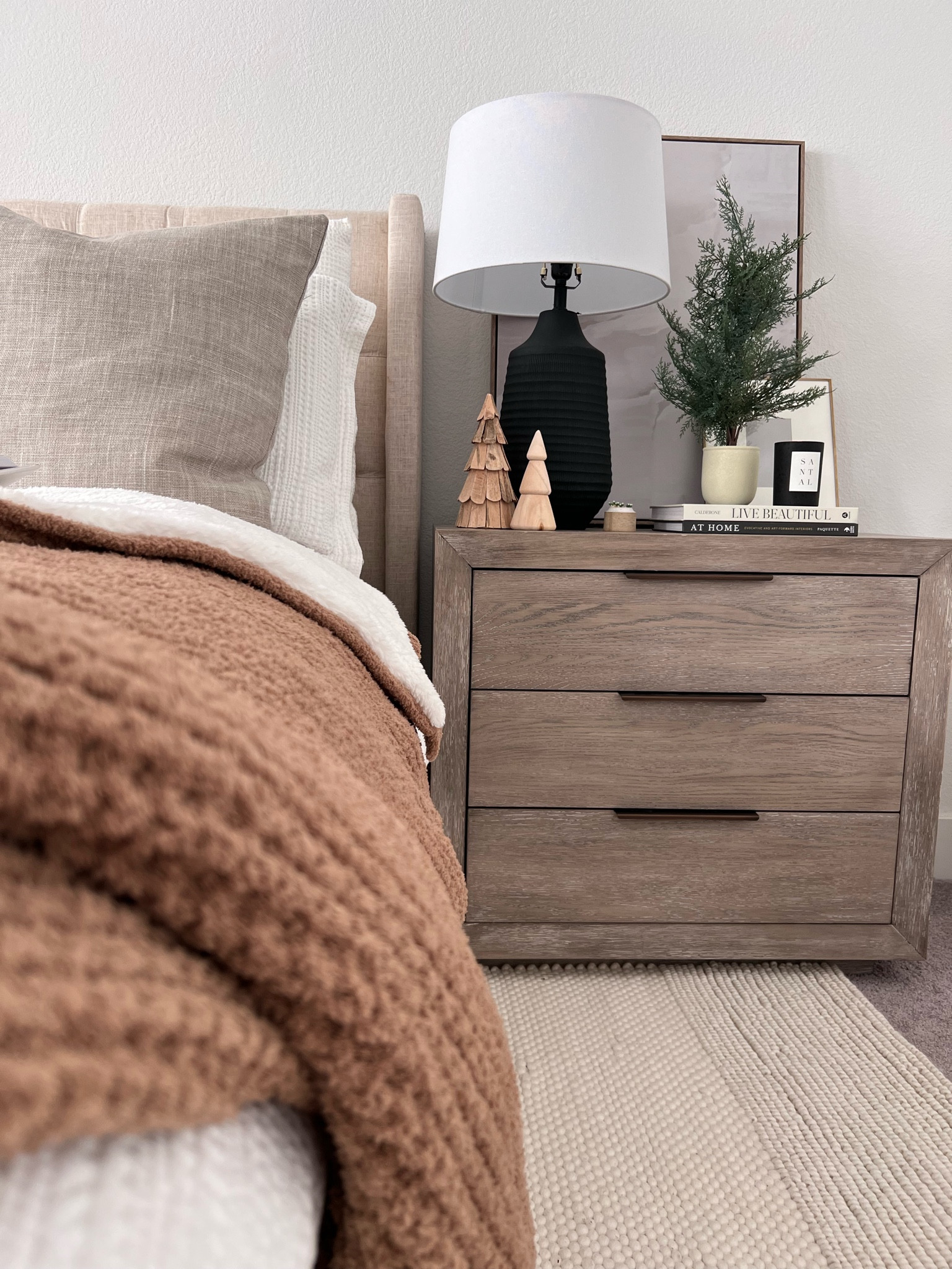 Christmas bedroom decor. Holiday decor. Christmas. Bedding. Throw blanket  

#LTKHoliday #LTKhome #LTKSeasonal