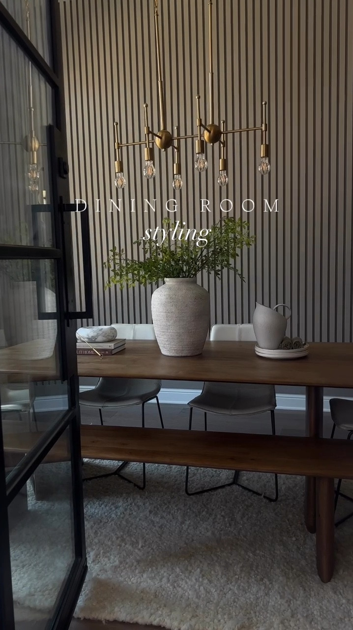 My table decor go to: Vases, florals, & layered decor pieces! 🌱

#LTKHome #LTKSaleAlert