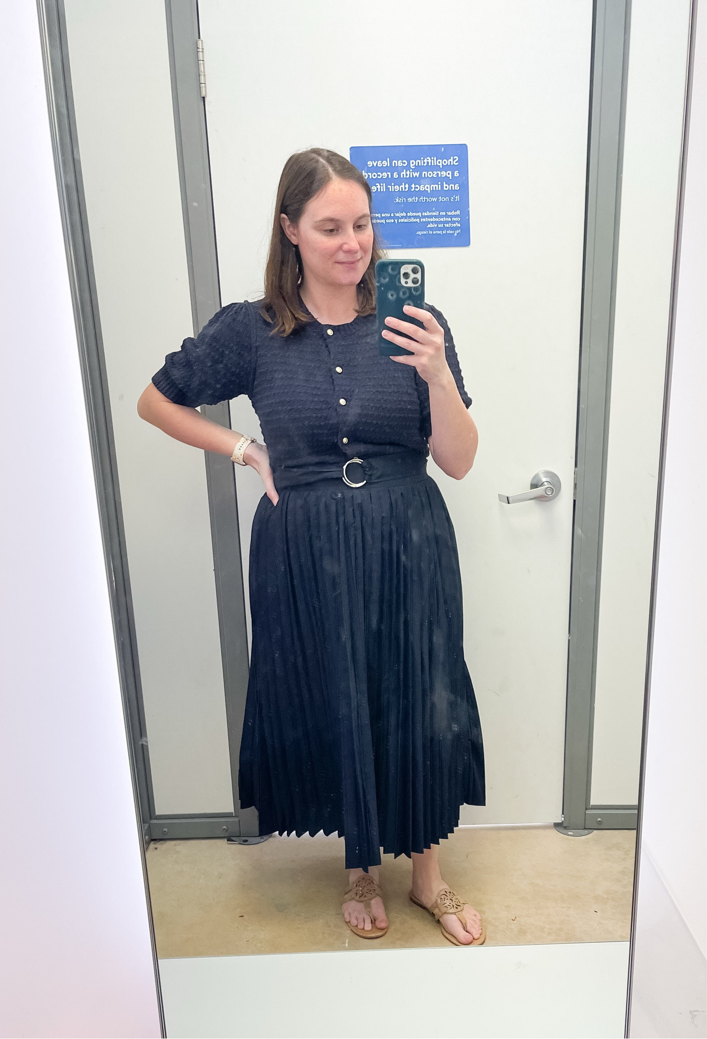 Excuse the mirror from the fitting rooms, but look how cute this outfit from Free Assembly is!

The top buttons are gold, and the skirt belt is silver hardware, but the belt is removable and you can use your own belt.

Outfit is also bump friendly!

Navy top: L
Navy pleated skirt: L

#LTKBump #LTKMidsize