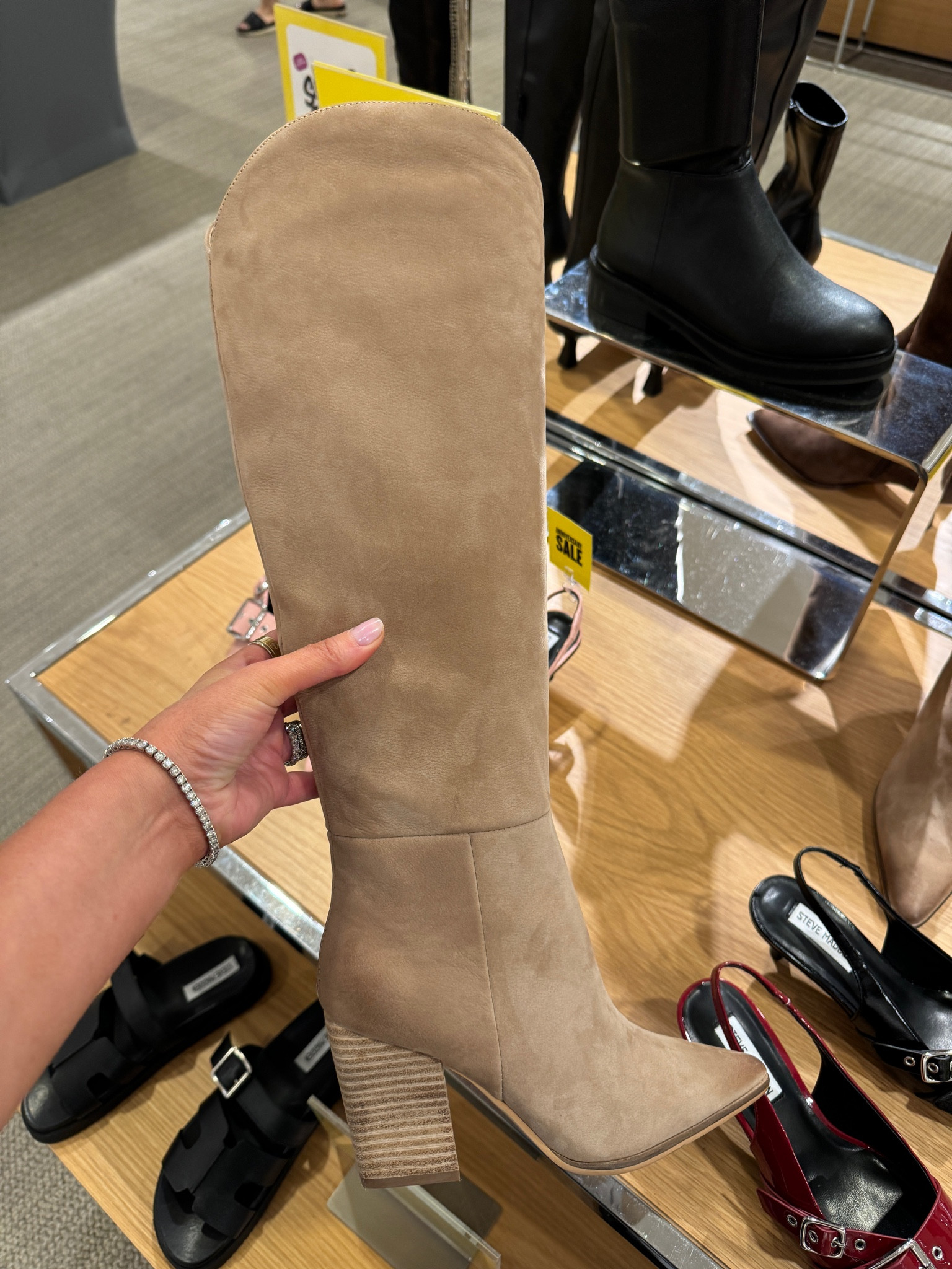 N sale / Nordstrom anniversary sale / Nordstrom sale / fall boots / knee-high boots


#LTKSaleAlert #LTKShoeCrush #LTKxNSale