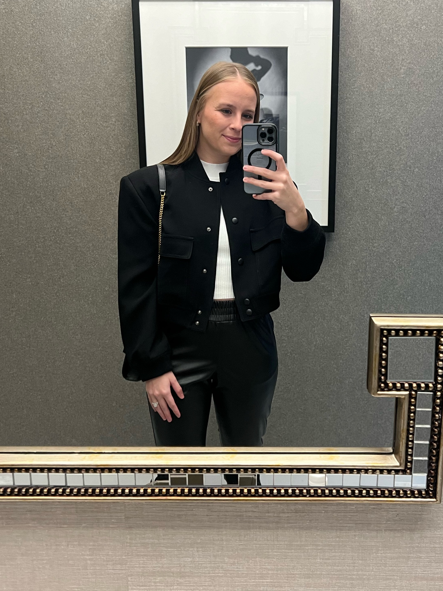 Fun night out outfit

Zara bomber jacket, Aritzia halter top, old leather joggers

Bomber jacket, leather joggers, Aritzia tank

#LTKfindsunder100 #LTKSeasonal #LTKstyletip