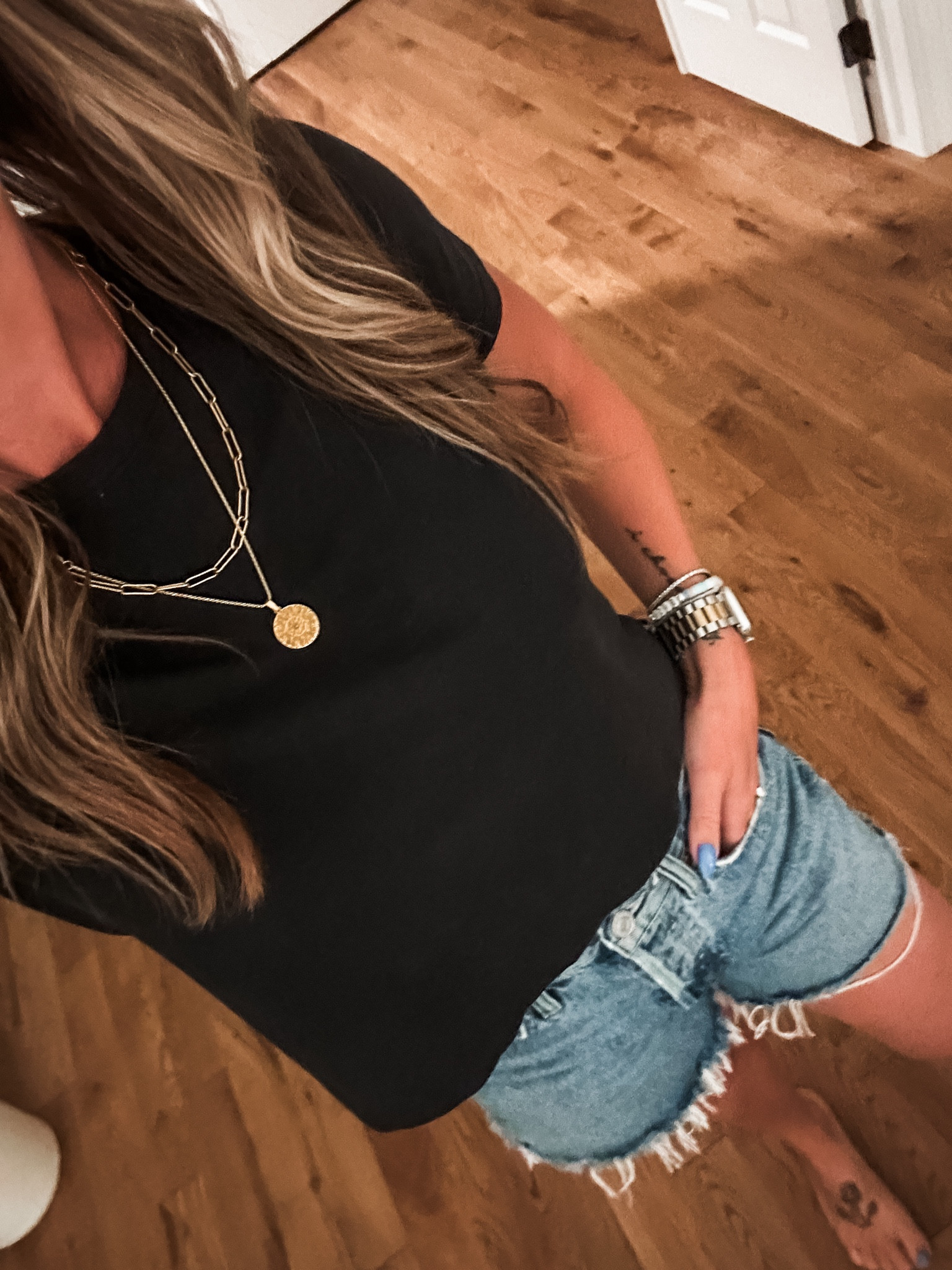 This tee is the absolute GOAT. Perfect crop. I’ll be buying it in long sleeve for fall (also linked).

#LTKFindsUnder100 #LTKFindsUnder50 #LTKStyleTip