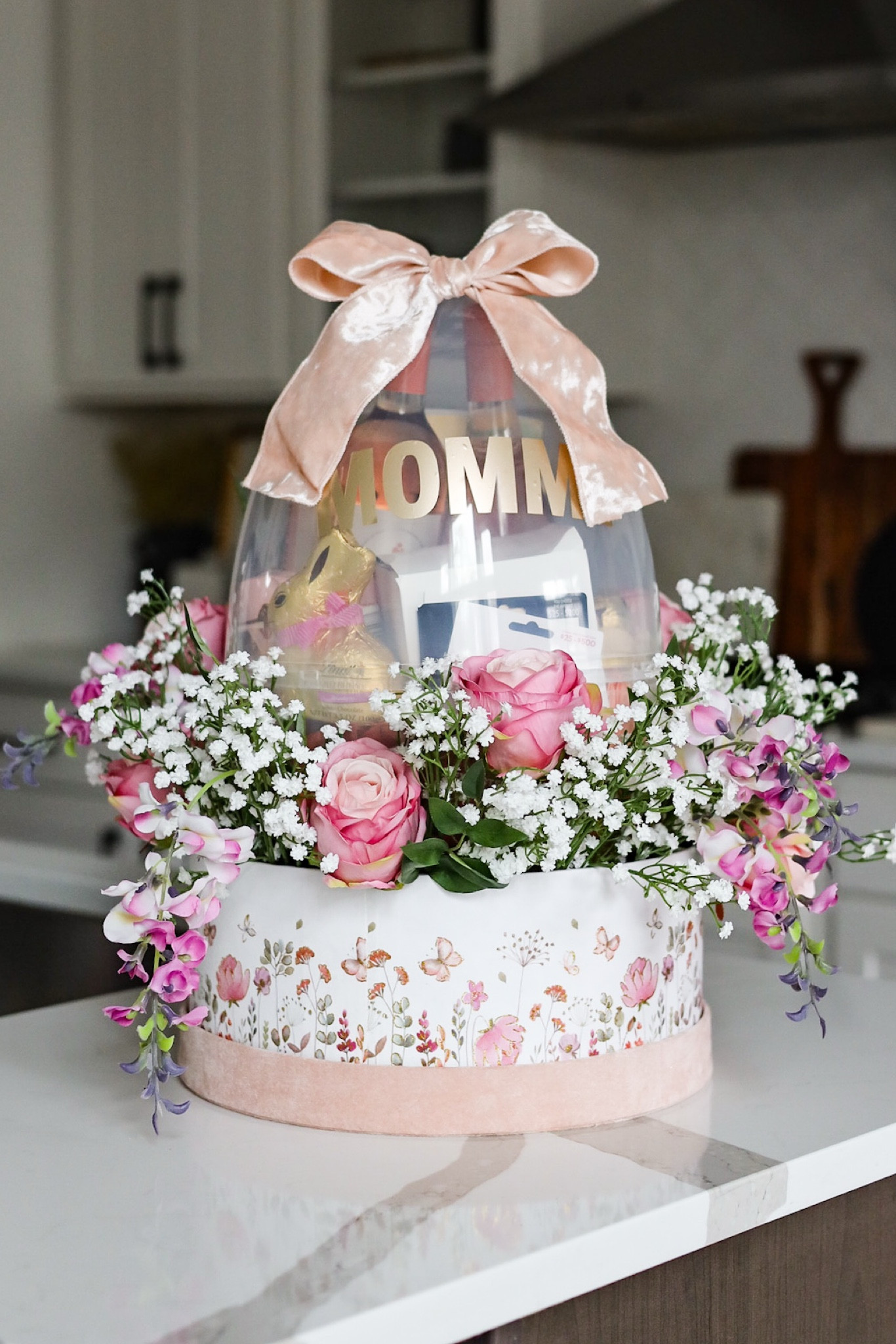 Made an Easter basket for my mommy🎀