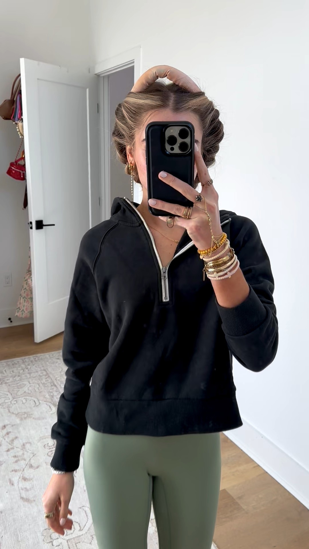 Vuori quarter zip size XS. The half zip hoodie that might just replace all your other favorites. Made with organic brushed French terry for supremely soft comfort.

#LTKfitnessgoals #LTKootd #LTKActive