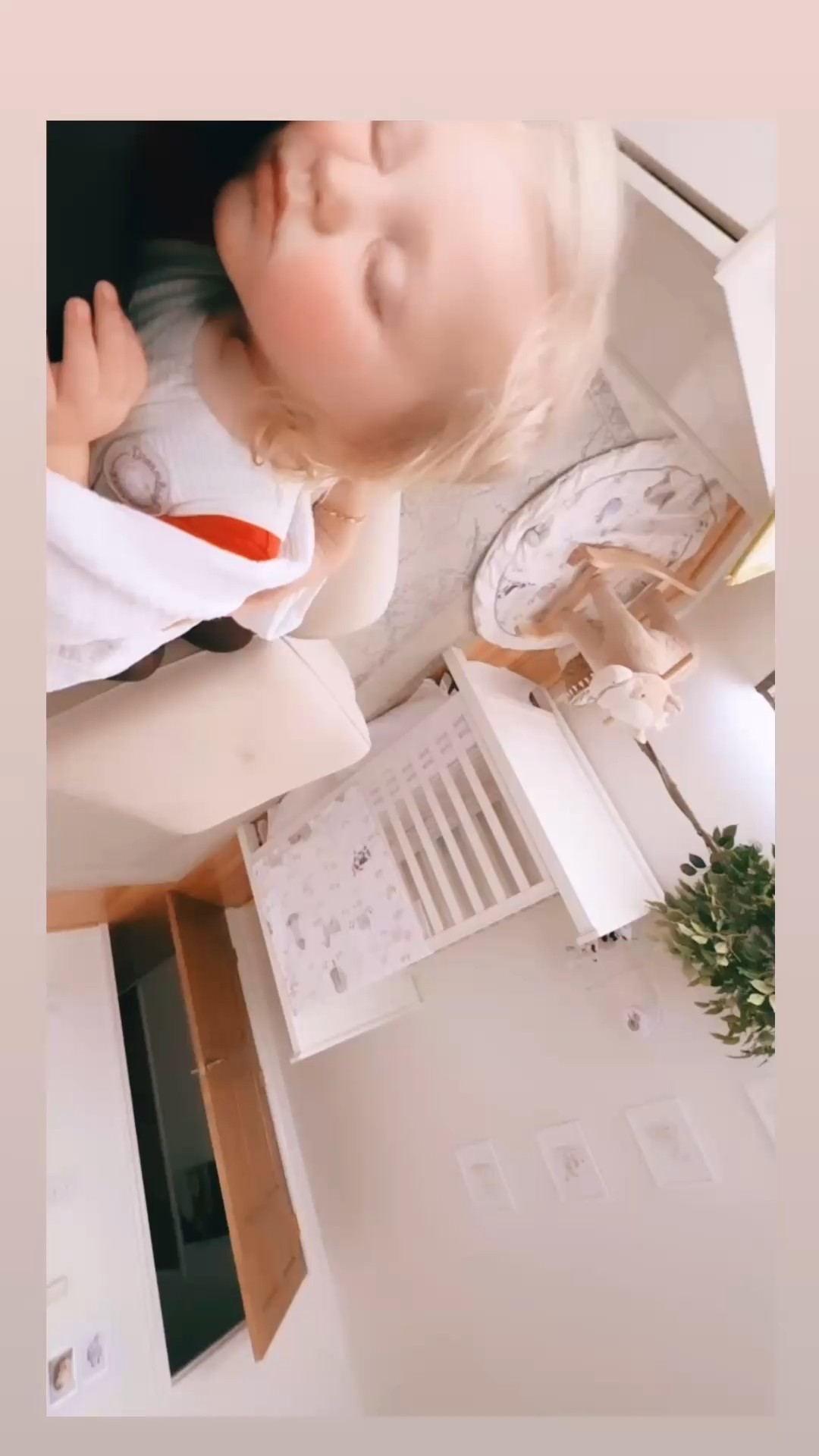 Naptime snuggles with this on this afternoon 🤱🫶🏽👶🏼🥰 and then having friends over for a spaghetti night!! 🍝 Love this home 🏡 so much 🥹🌾