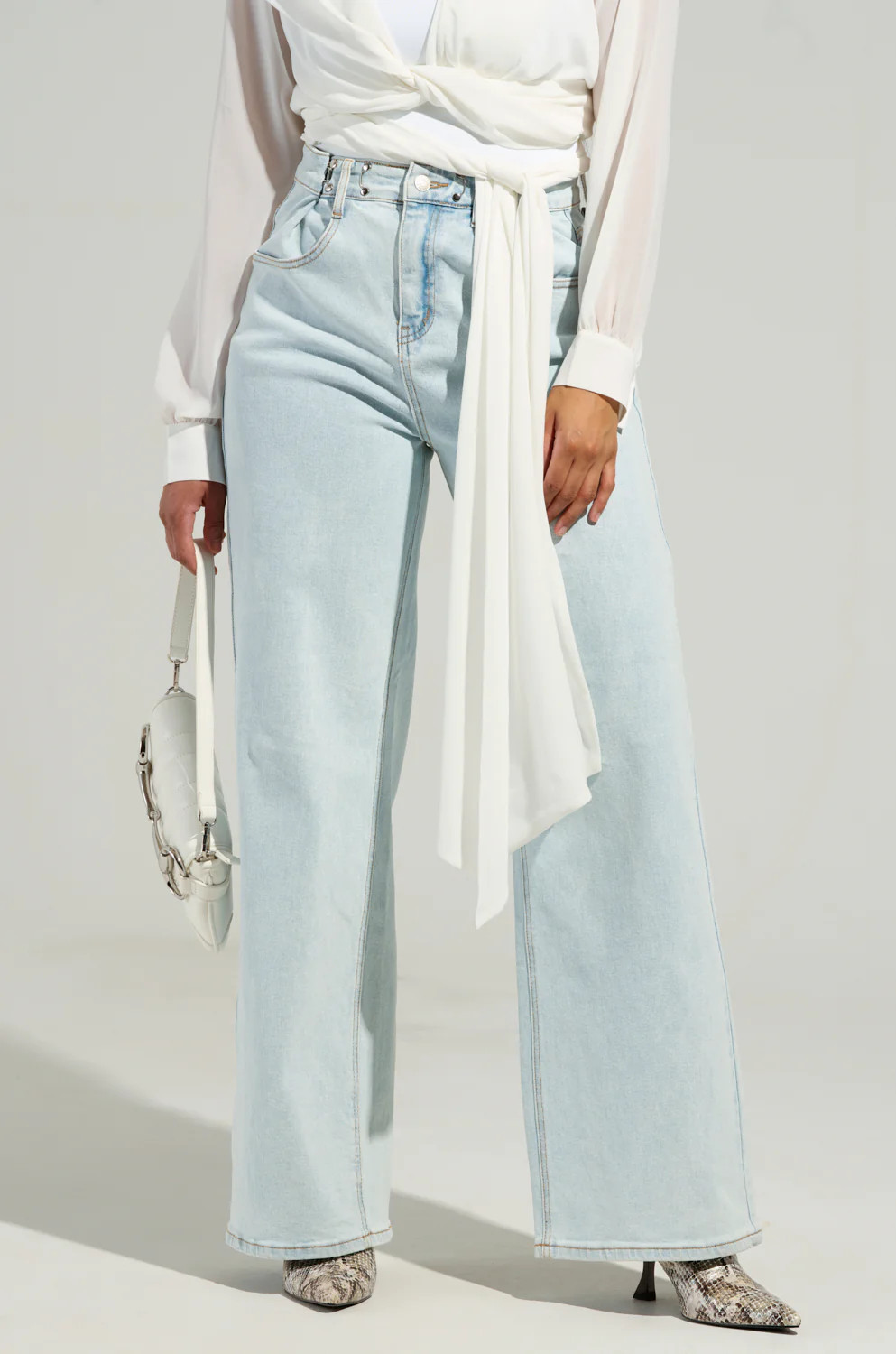 GIRL HAS RANGE MULTIWAY RISE DENIM JEAN | AKIRA