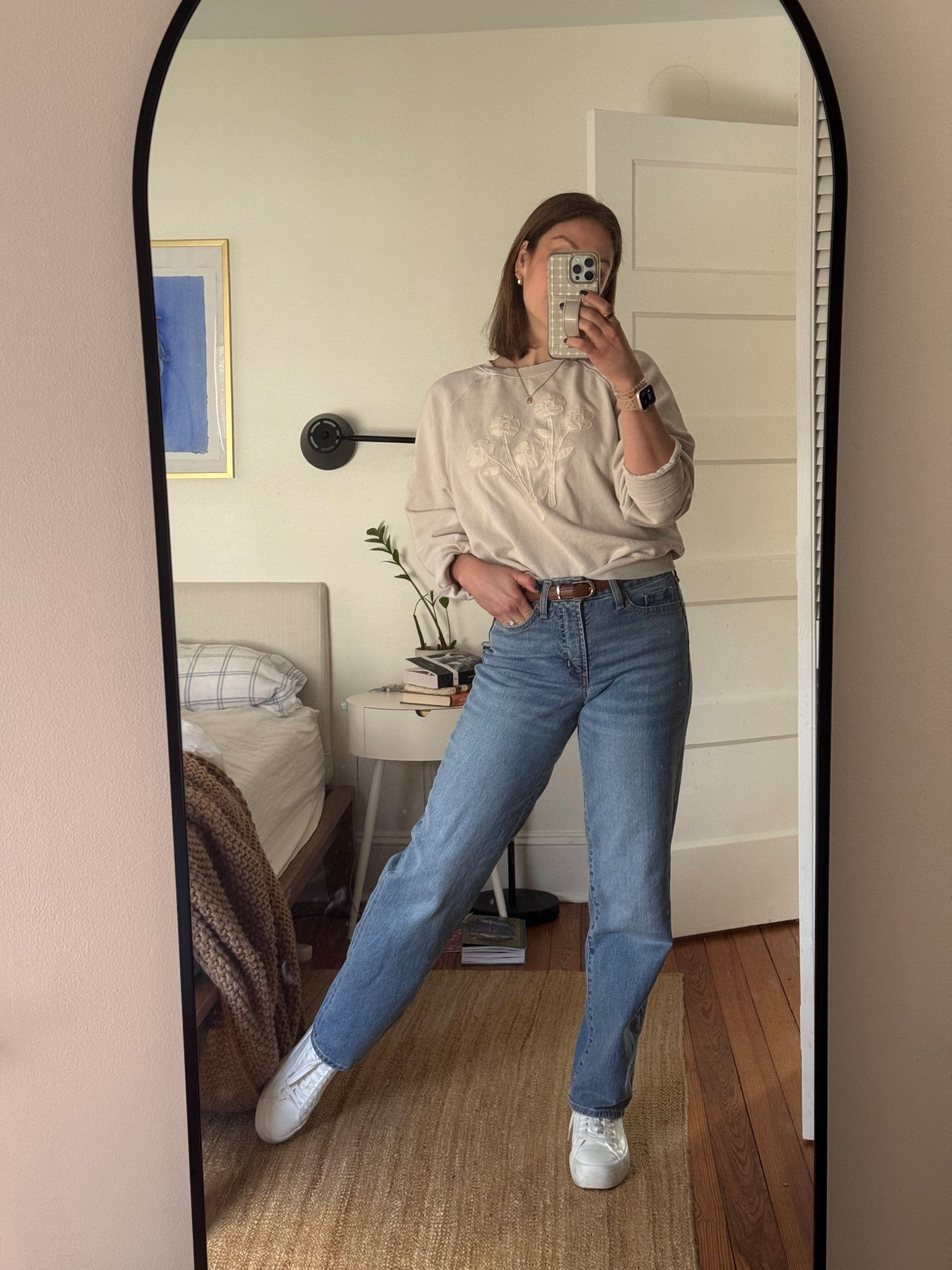 New jeans (obsessed w the fit — I’m 5’4 and these are a size 2 regular length) and new spring oversized sweatshirt 🫶🏼

#LTKSeasonal #LTKdayinmylife #LTKmomlife