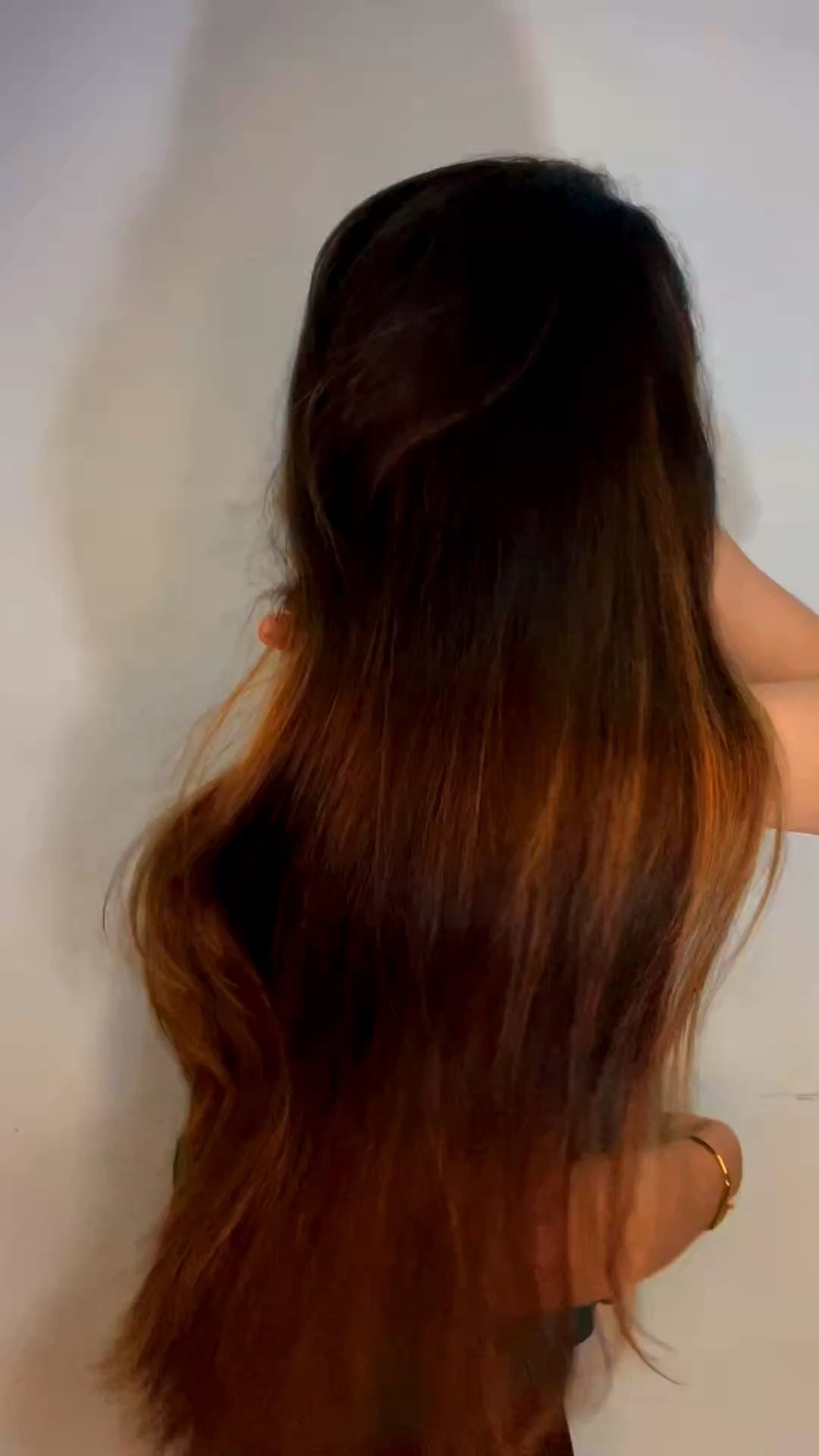 o cheiro desse produto ficou no meu cabelo por dias, no banheiro e desbloqueou minha memória afetiva porque era a mesma fragrância do meu óleo favorito naquele período 😭 

Testei o sachê de shampoo e máscara capilar que recebi da @inoarbrasil Argan Oil Sistem na @beautyfairprofissional 🛍️ já usaram? 

Foi o produto mais cheiroso que eu testei na Beauty Fair até agora e em breve tem mais da @beautyshowoficial ✨  

Link da máscara: https://vt.tiktok.com/ZS9YBS6YKT6w7-bO89A/  

#inoar #beautyfair #beautyshow #dicadebeleza #dicadecabelo INOAR

#LTKbrasil #LTKbeleza #LTKviagem