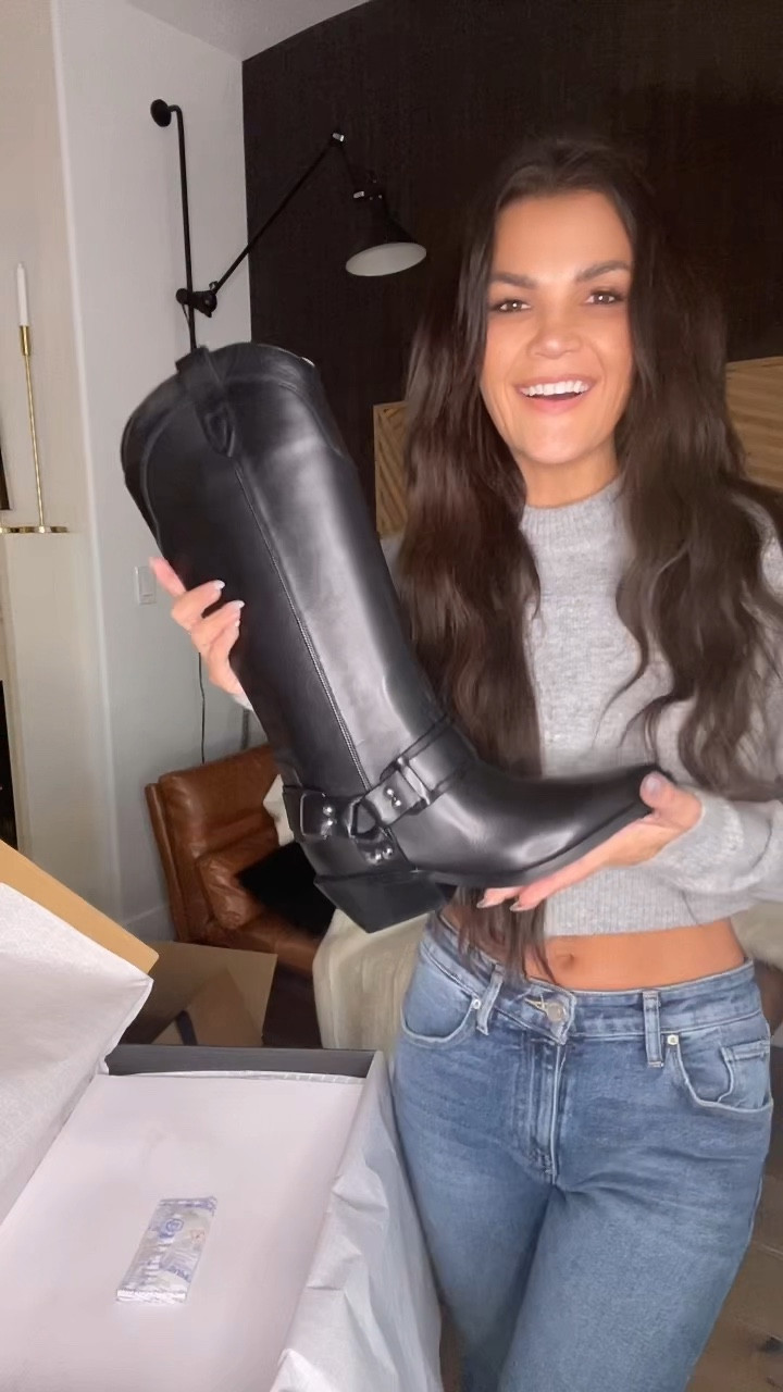 Marc Fisher Rally Western Harness Boots



#LTKSeasonal #LTKshoecrush #LTKstyletip