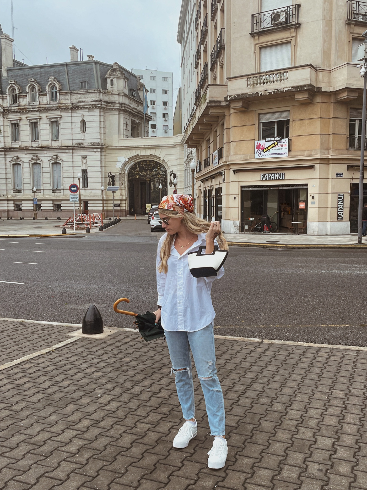 A day in Buenos Aires!
SCARF: Princess polly
SNEAKS: Dolce Vita
BAG: Bilini

#LTKunder100 #LTKSeasonal #LTKstyletip