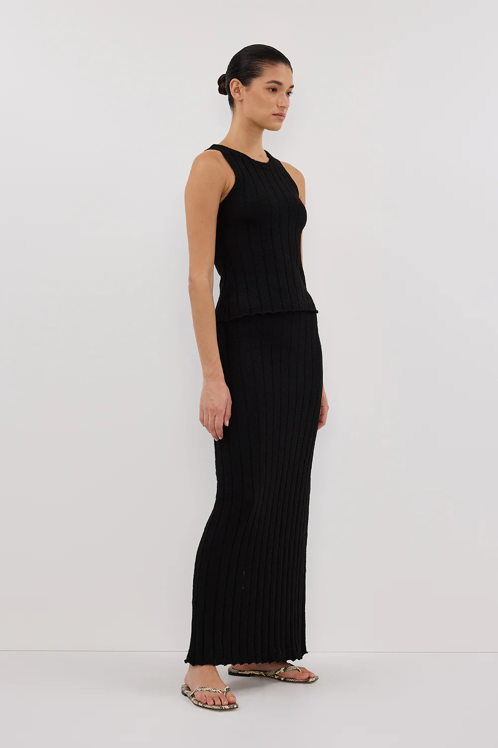 REM BLACK KNIT TOP | DISSH