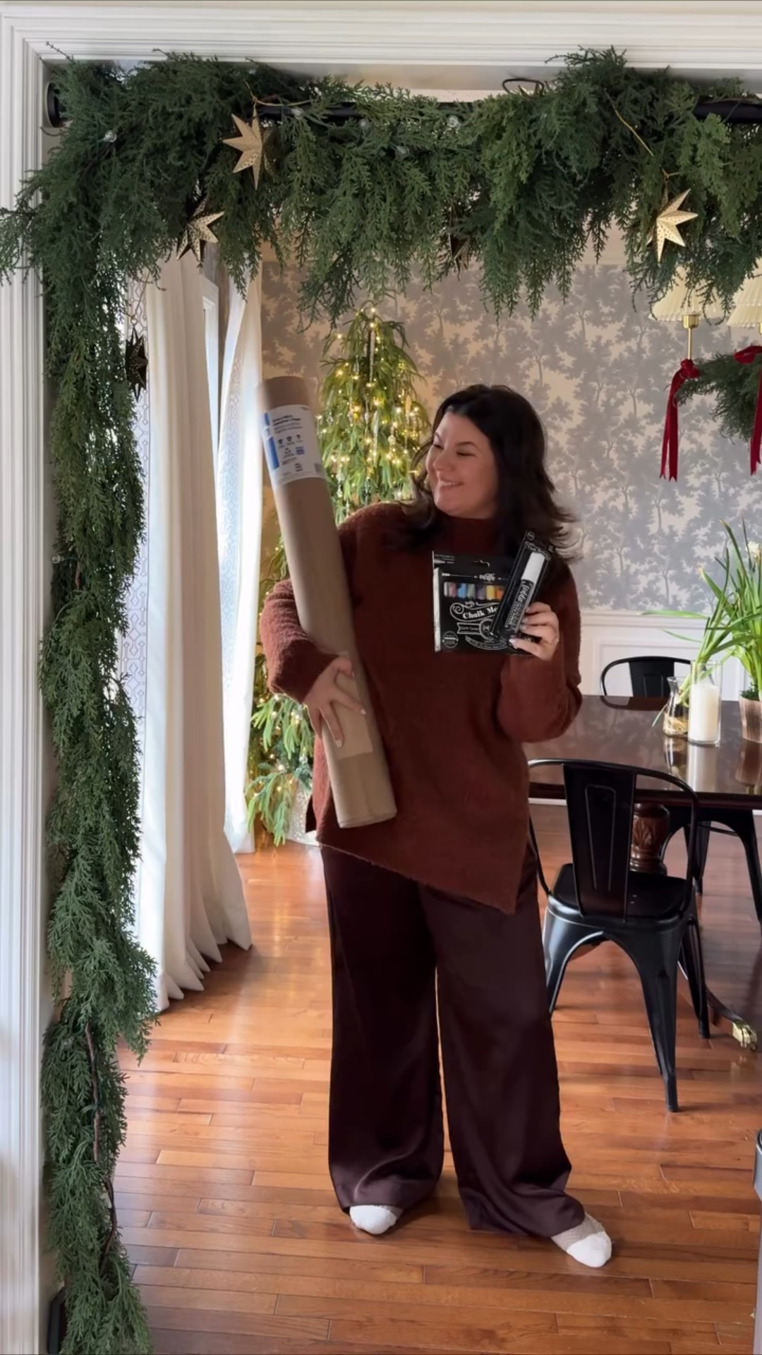 Let the cookie party prep commence! 🍪

I’m so excited with how these turned out now they just need some snowflakes to seal the deal don’t ya think?! 

Comment SHOP & I’ll send you the links to what I used! 

.
.
.
#christmasparty #cookiedecoratingparty #gingerbreadparty