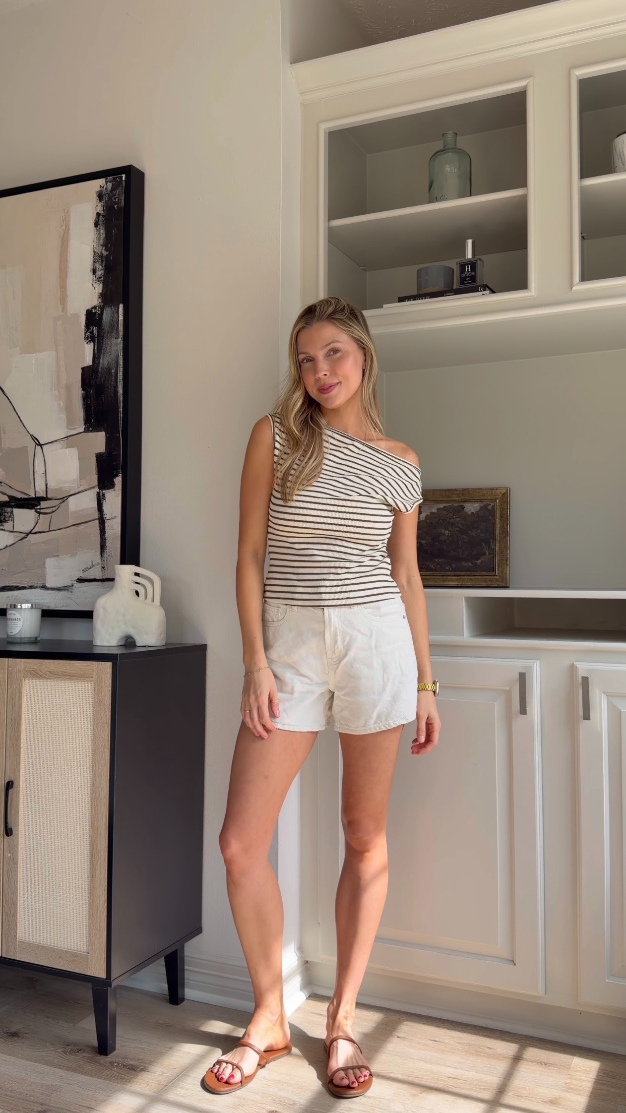 Comfy but put together spring outfit | Wearing S in top + 26 in white denim shorts. S in strapless bra!
 

 #LTKootd