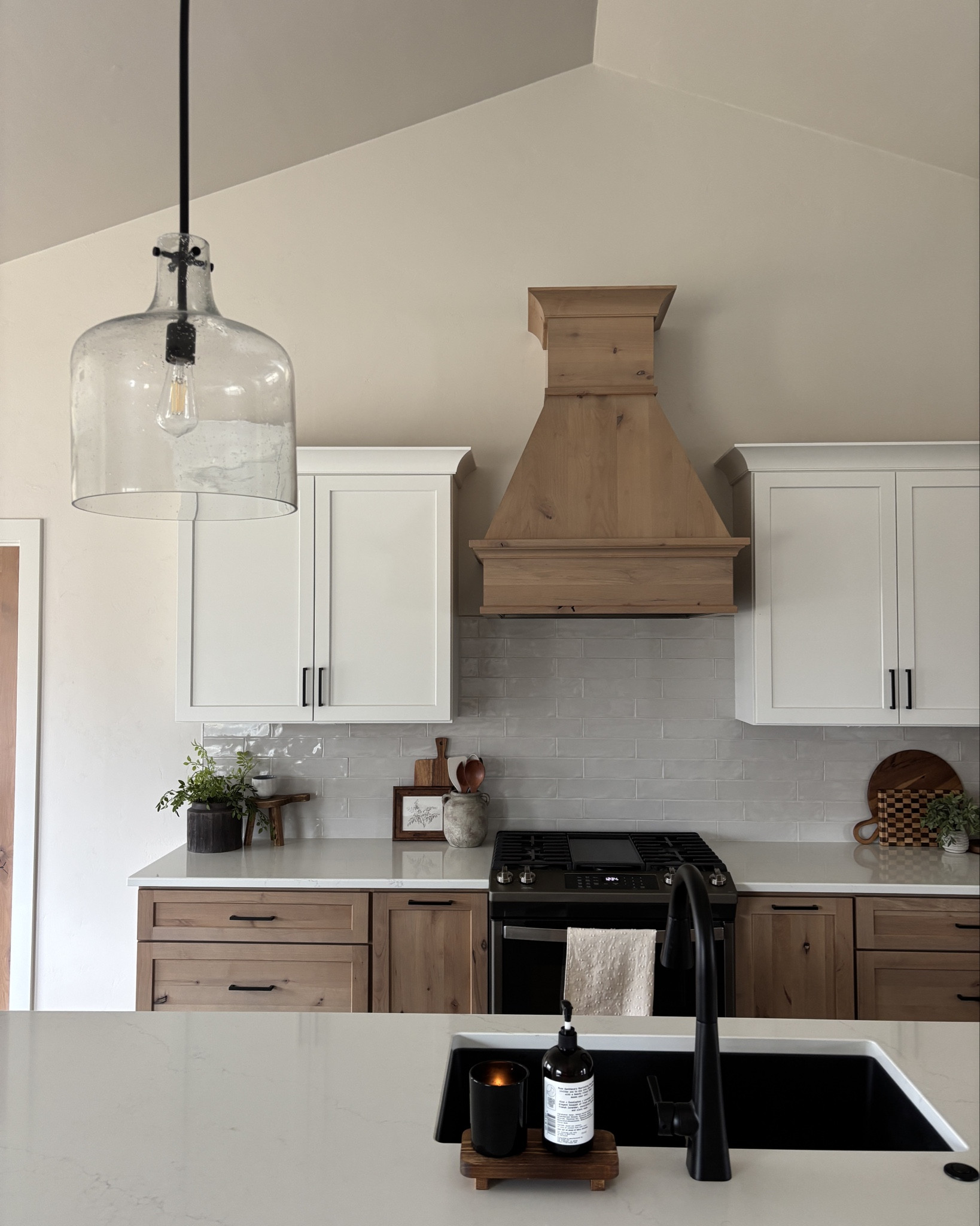 Love these warm kitchen views🤎☕️

#LTKHome