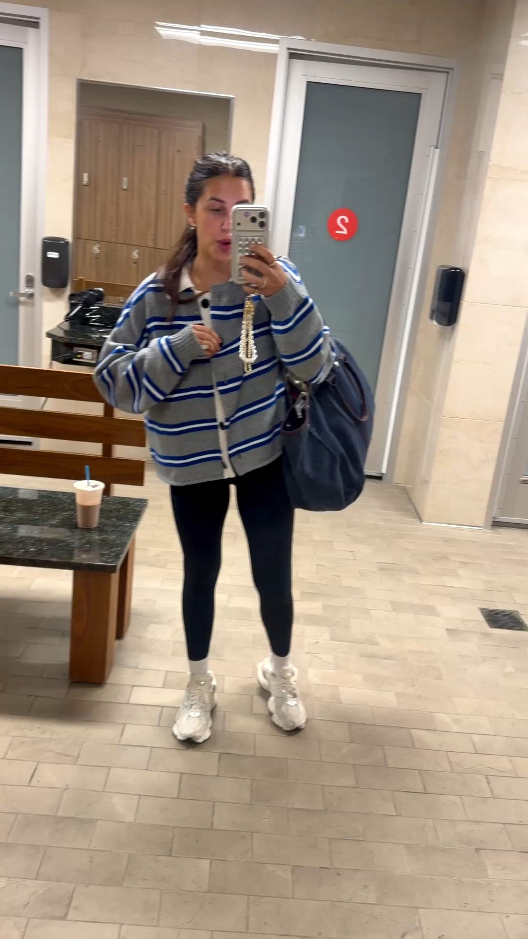 Did a workout in this set and I’m obsessed!! 

Set: medium 
Cardigan: medium 

Dressupbuttercup.com #dressupbuttercup #dederaad

#LTKdayinmylife #LTKfitnessgoals #LTKSeasonal