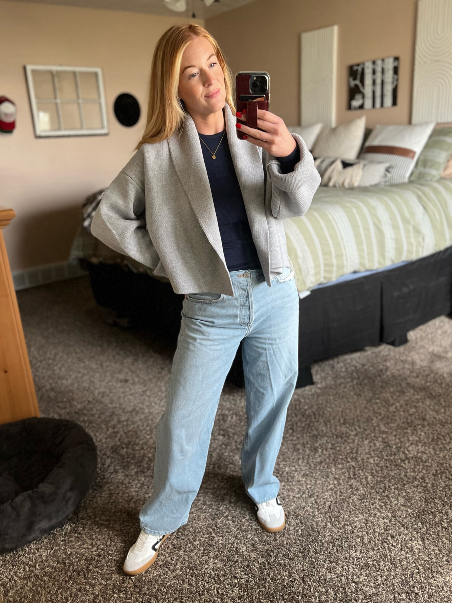 Navy Ribbed Long Sleeve is a XS
Cardigan is a One Size Fits All in the gray
Jeans I sized down one to a 24
Shoes unsized up 1/2 a size to a 7.5

#LTKSeasonal