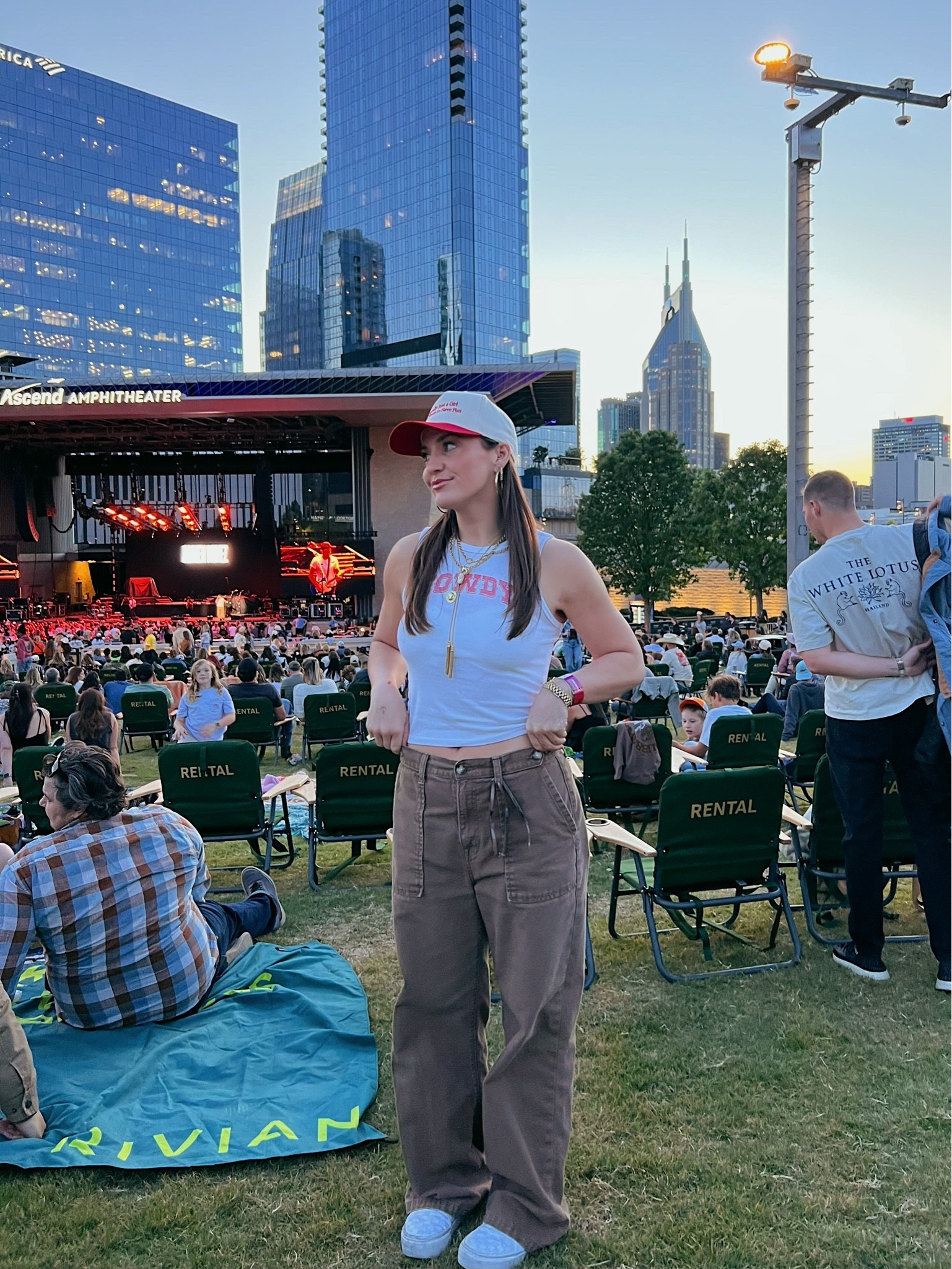 Casual country concert outfit

#LTKMidsize #LTKootd #LTKSeasonal