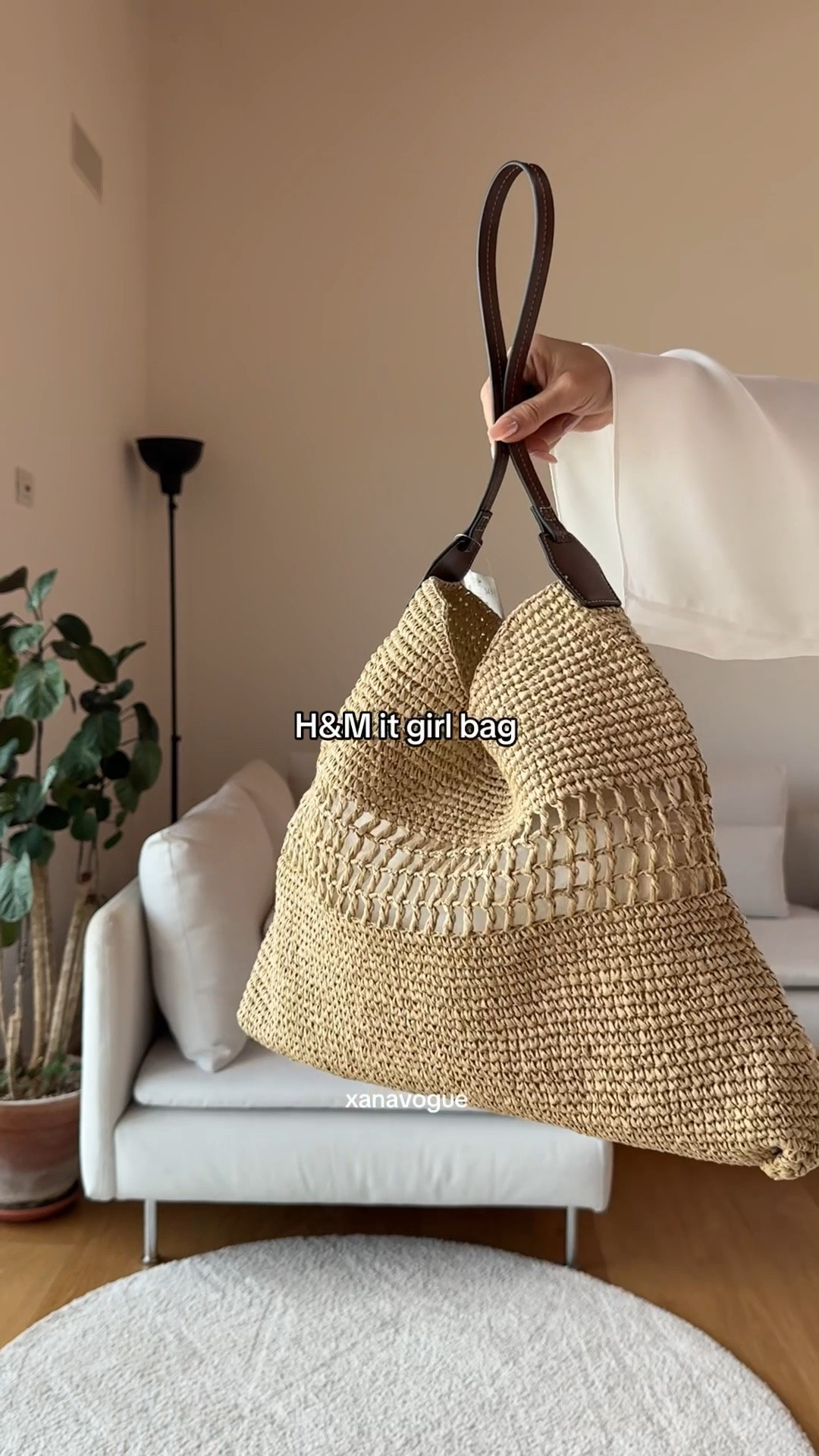 Love this H&M straw shoulder bag  🫶

#LTKSeasonal #LTKStyleTip #LTKItBag