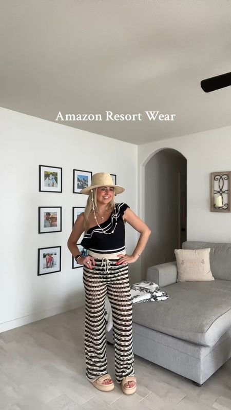 Amazon resort wear 
Size small
Sandals up 1/2 size 

#LTKswim #LTKshoecrush #LTKfindsunder100