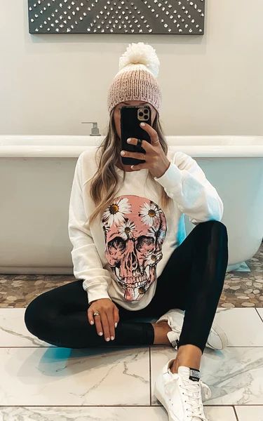 Daisy Skull Sweatshirt | Gunny Sack and Co
