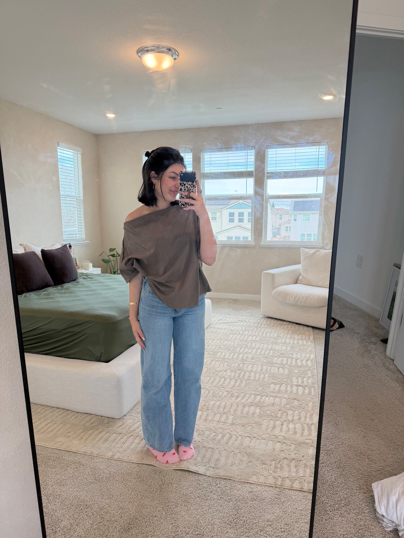 short hair outfit #momofthree #shorthair