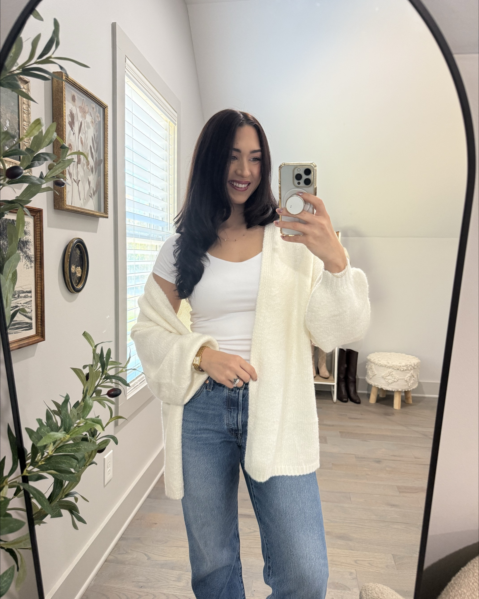 Amazon Fall Outfit 

Sweater size small 
Jeans size 28 

#LTKSeasonal #LTKStyleTip #LTKFindsUnder50