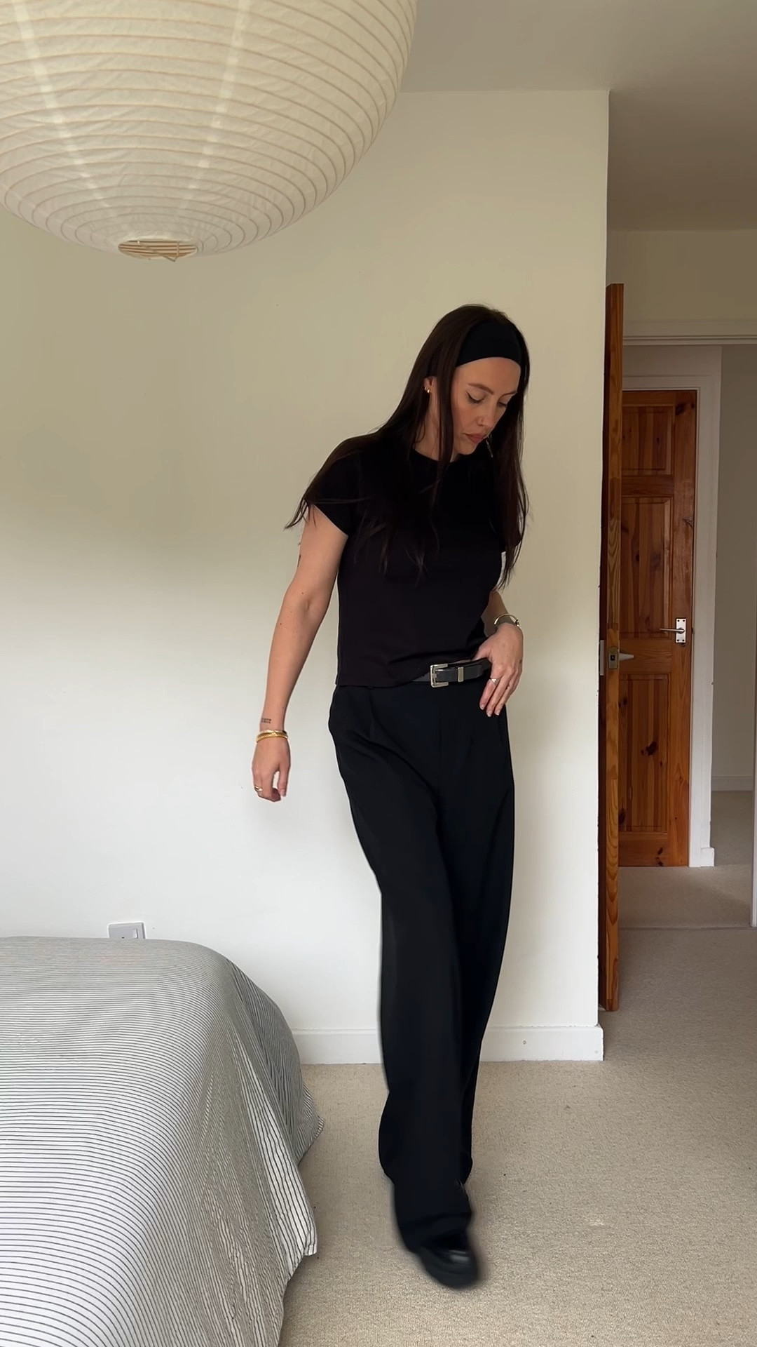 90s minimalism inspiration. A simple all black look 🖤#allblackoutfit #simpleoutfit #allblack #tailoredtrousers #blacktrousers 

#LTKautumn #LTKeurope #LTKuk