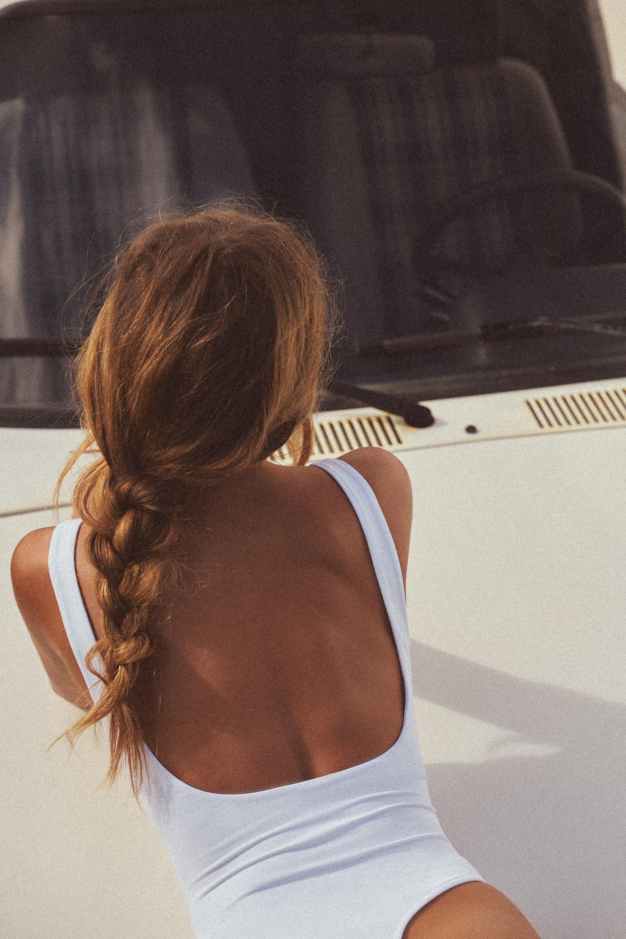 Polyamide bodysuit. Square neckline and wide straps. Snap button closure at bottom. | Zara US