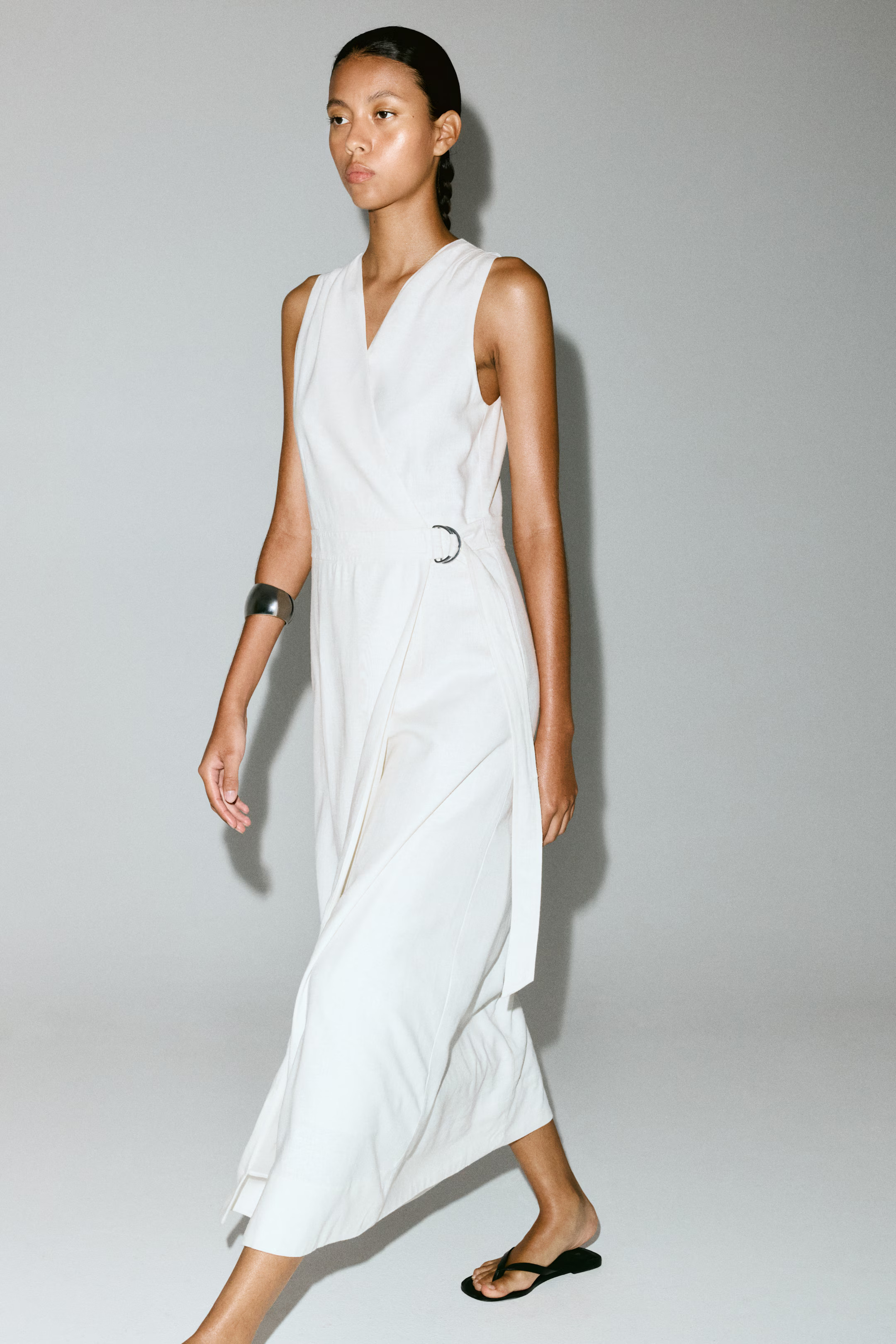 Vestido cruzado en mezcla de lino - Blanco - MUJER | H&M ES | H&M (FR, IT, ES, PT, BE)