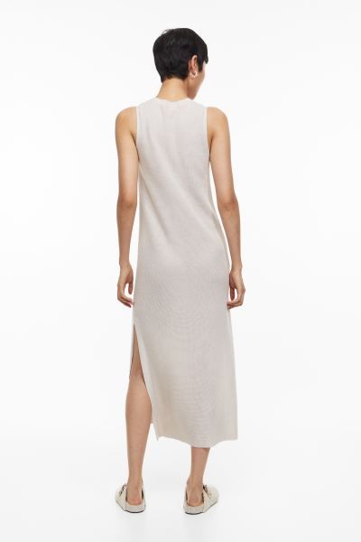 Ärmelloses Strickkleid mit Waffelstruktur | H&M (DE, AT, CH, DK, NL, NO, FI)