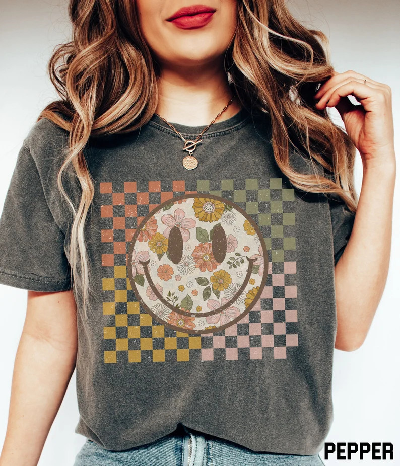 Smiley Face Shirt Comfort Colors Retro Checkered Happy Face Graphic Tee Cute Oversized Smiling Fl... | Etsy (FR)