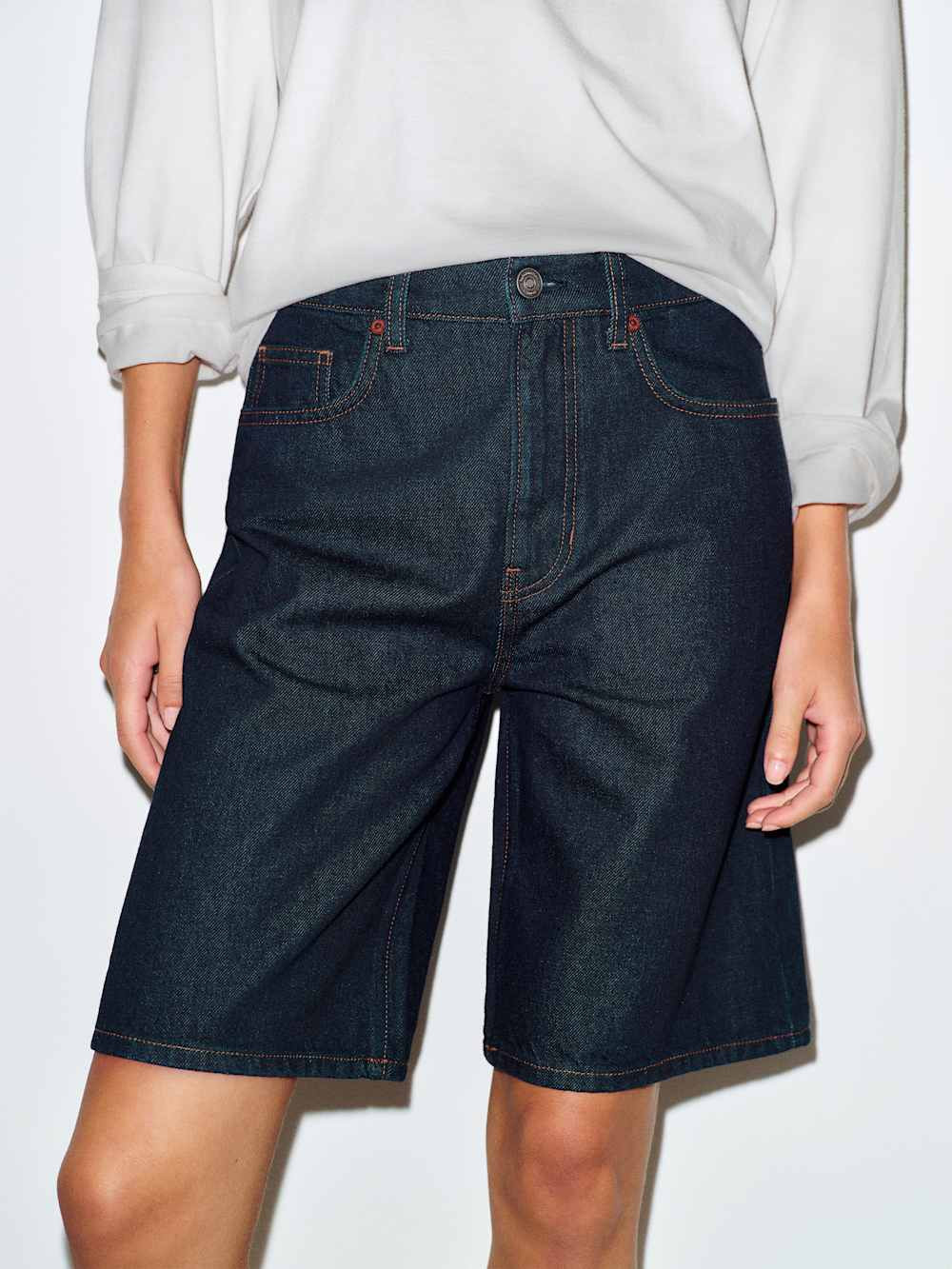 Hayden Mid Rise 8 In Jean Shorts | Reformation (Global)