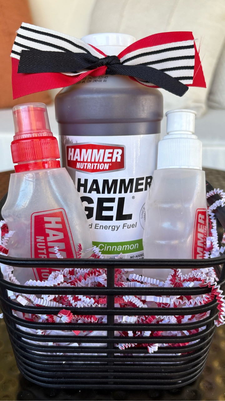 I (Gifty Girl😊) have no clue what Hammer Gel is, but Gifty Guy does! And that’s this week’s guy gift idea! ⁣⁣⠀
⁣⁣⠀
It’s a perfect gift idea for a runner or snowboarder! And look how cute! (or whatever the guy version of CUTE is!) The Apple Cinnamon flavor is where it’s at! ⁣⁣ @thefeedme 
⁣⁣⠀
#giftsforhim #running #snowboarding #sportsgifts #hammergel #runninggifts #giftyguyday #giftyguy