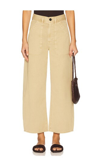 Citizens of Humanity Ayla Cargo Crop in Beige. - size 25 | Revolve Clothing (Global)