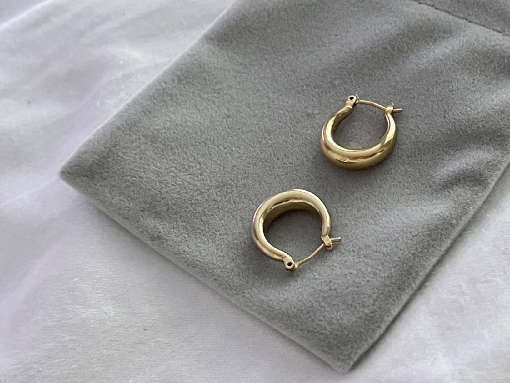 LILIE&WHITE Chunky Gold Hoop Earrings for Women Cute Fashion Hypoallergenic earrings Minimalist J... | Amazon (CA)