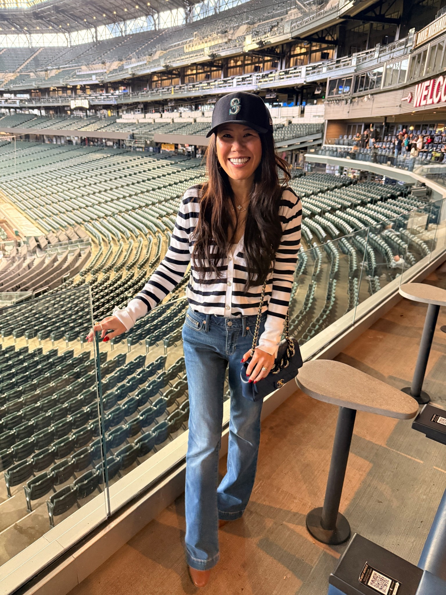 What to wear to a baseball game!
These jeans are so good especially if you have short legs and want them to look longer!


#LTKPetite #LTKootd #LTKOver40
